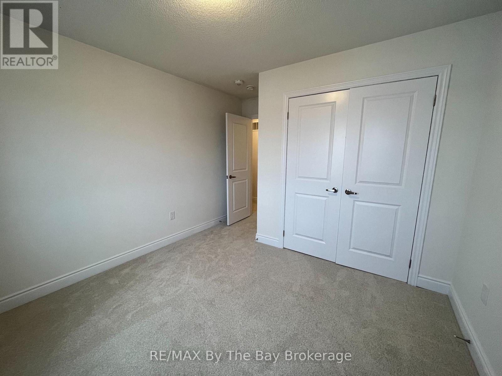 17 Carriage Lane Property Photo 14