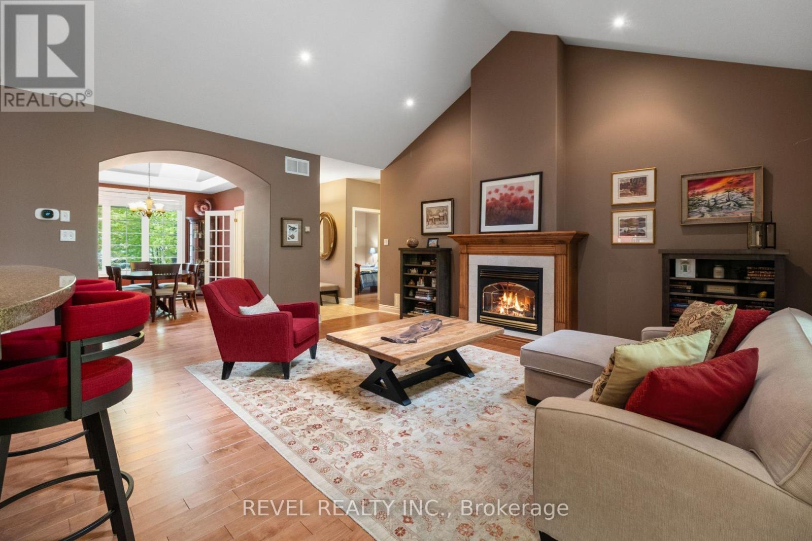 23 Laddie Lane Property Photo 9