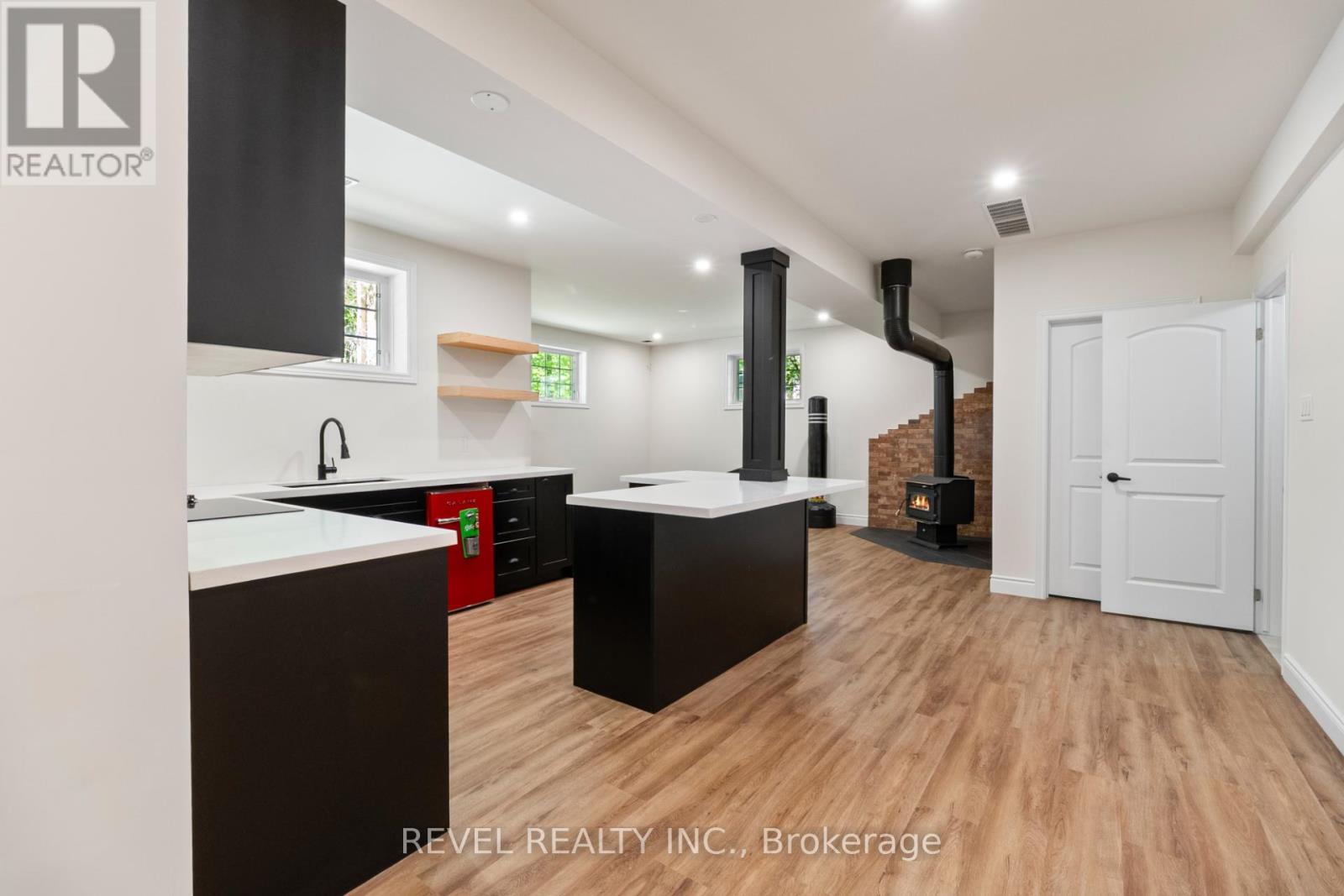 23 Laddie Lane Property Photo 31