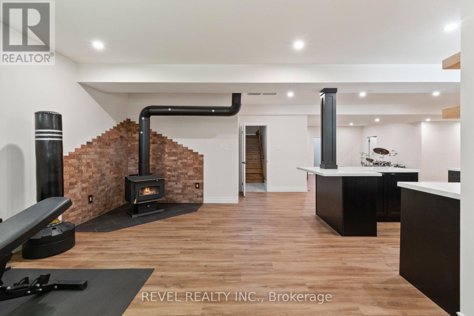 23 Laddie Lane Property Photo 33