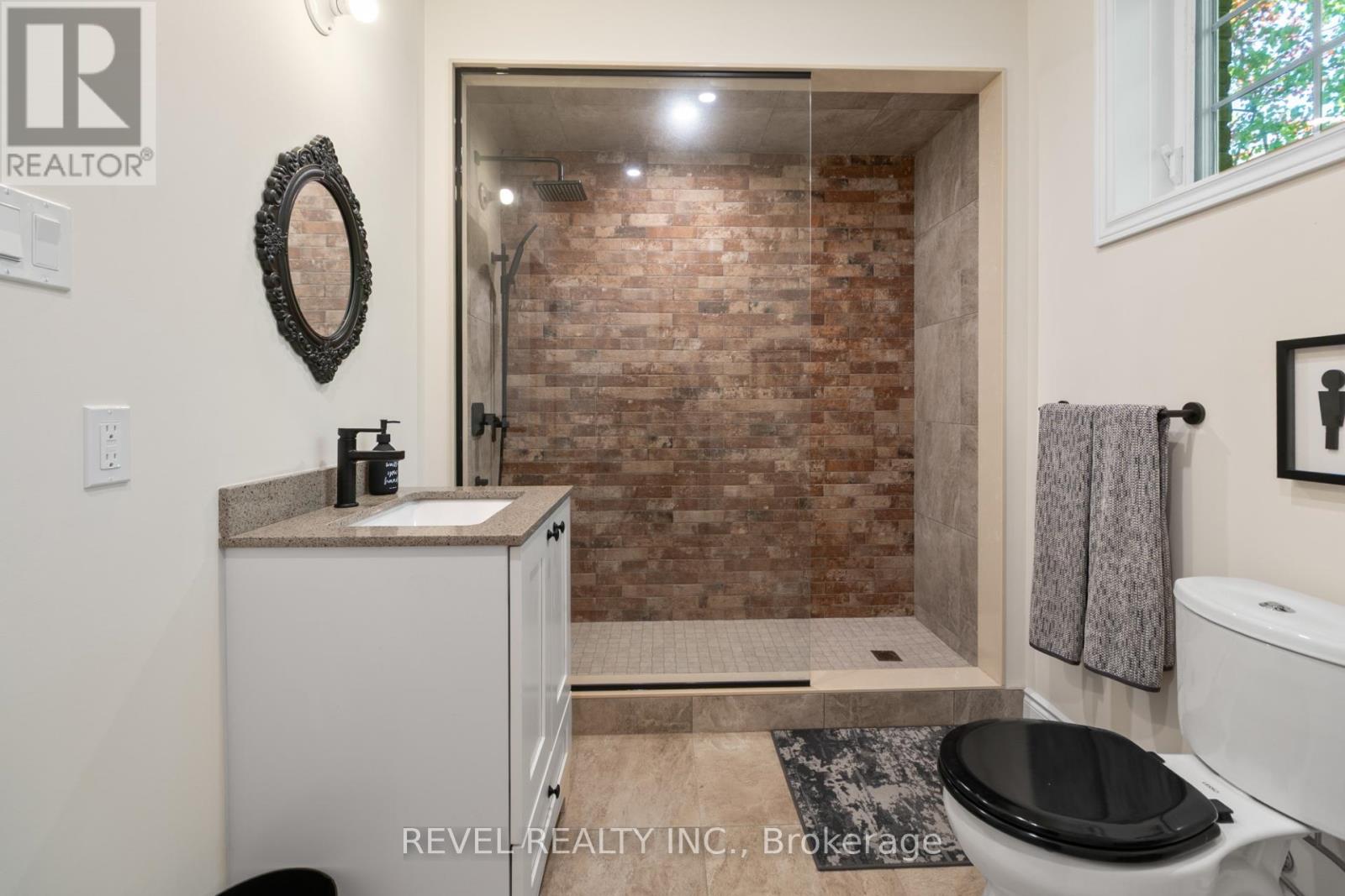 23 Laddie Lane Property Photo 40