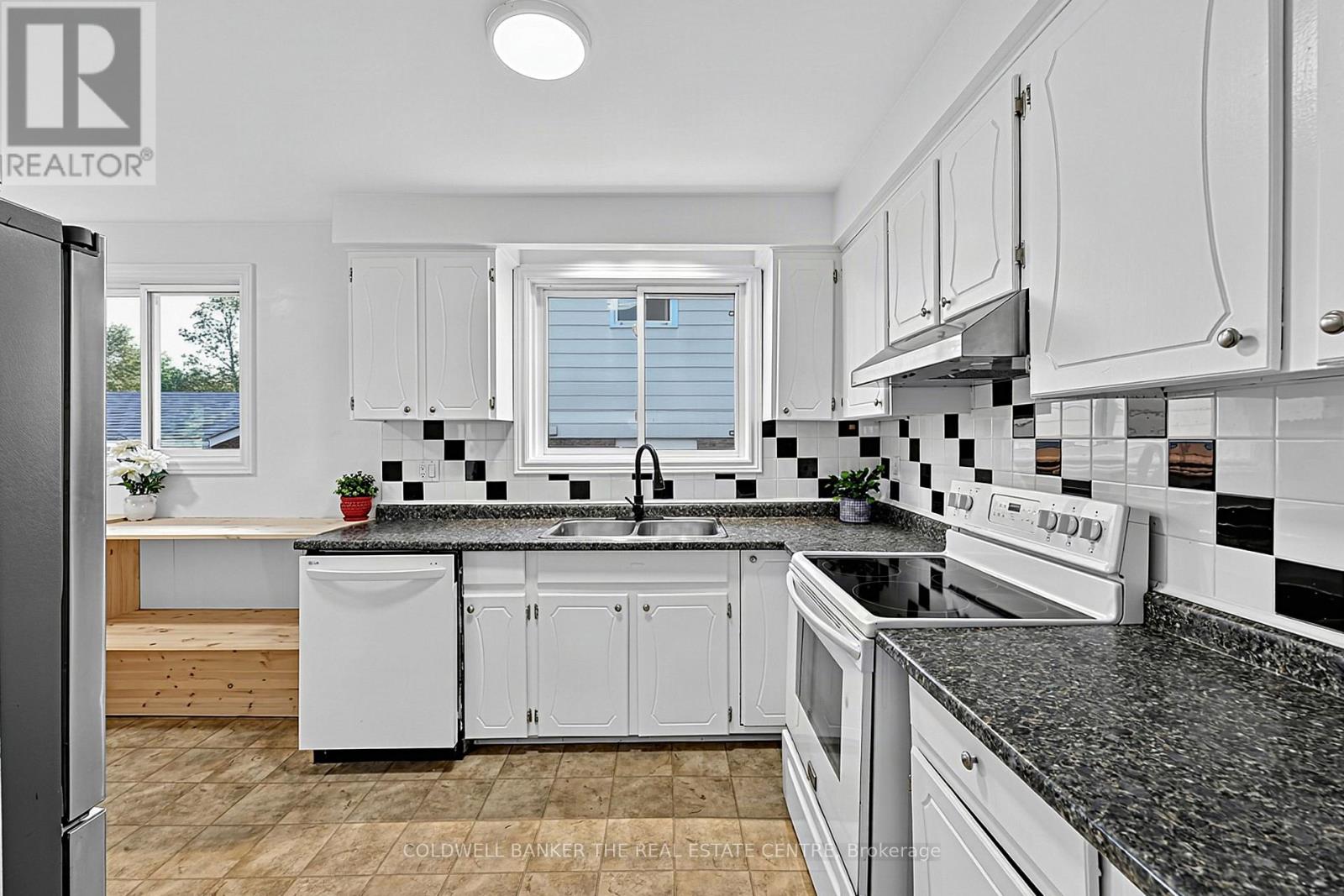 39 Highcroft Road Property Photo 9