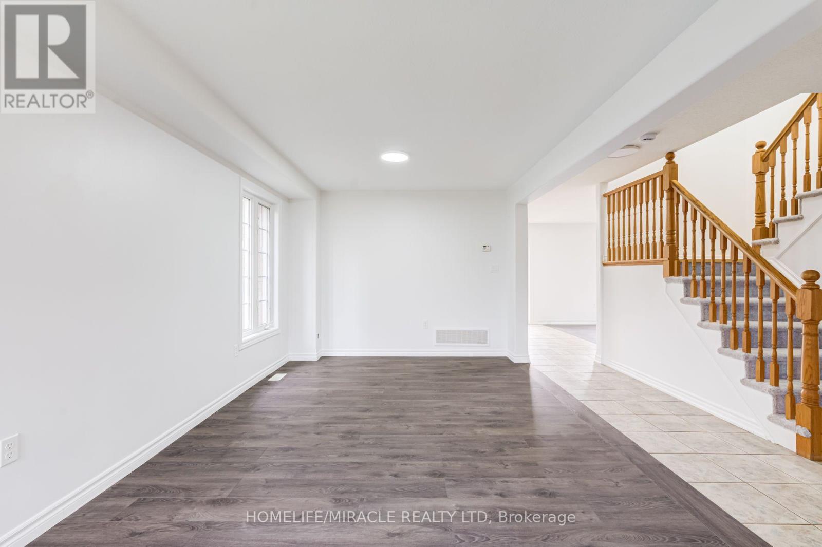 7 Empire Drive Property Photo 6