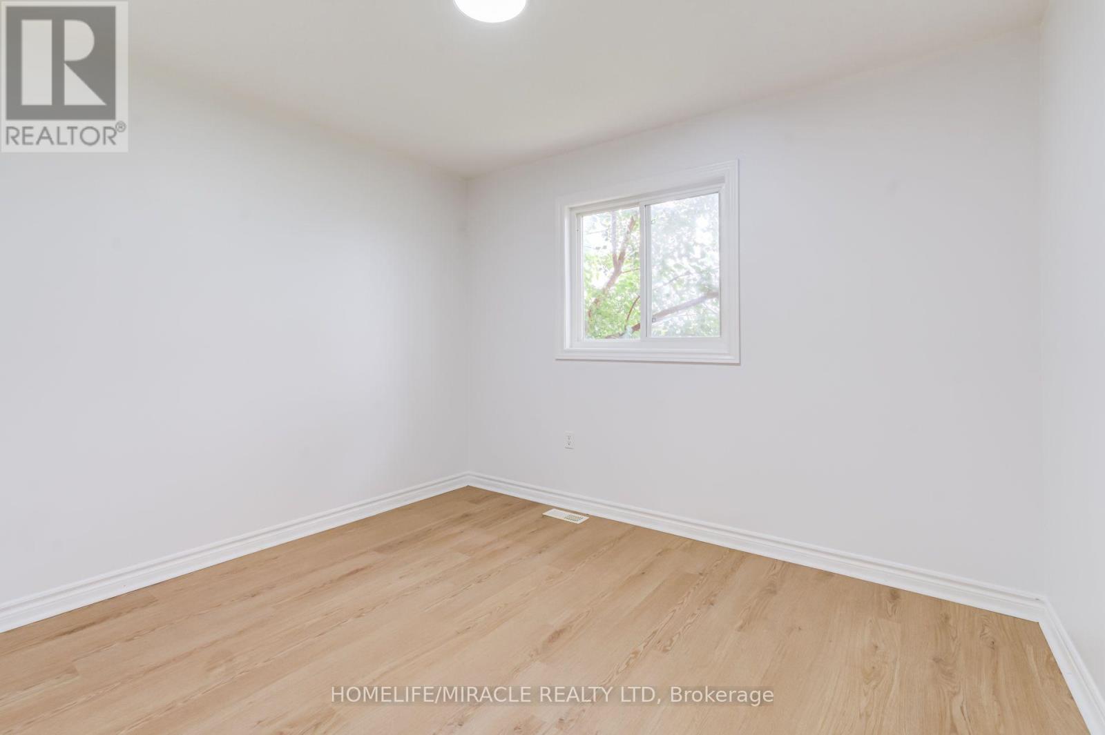 7 Empire Drive Property Photo 25