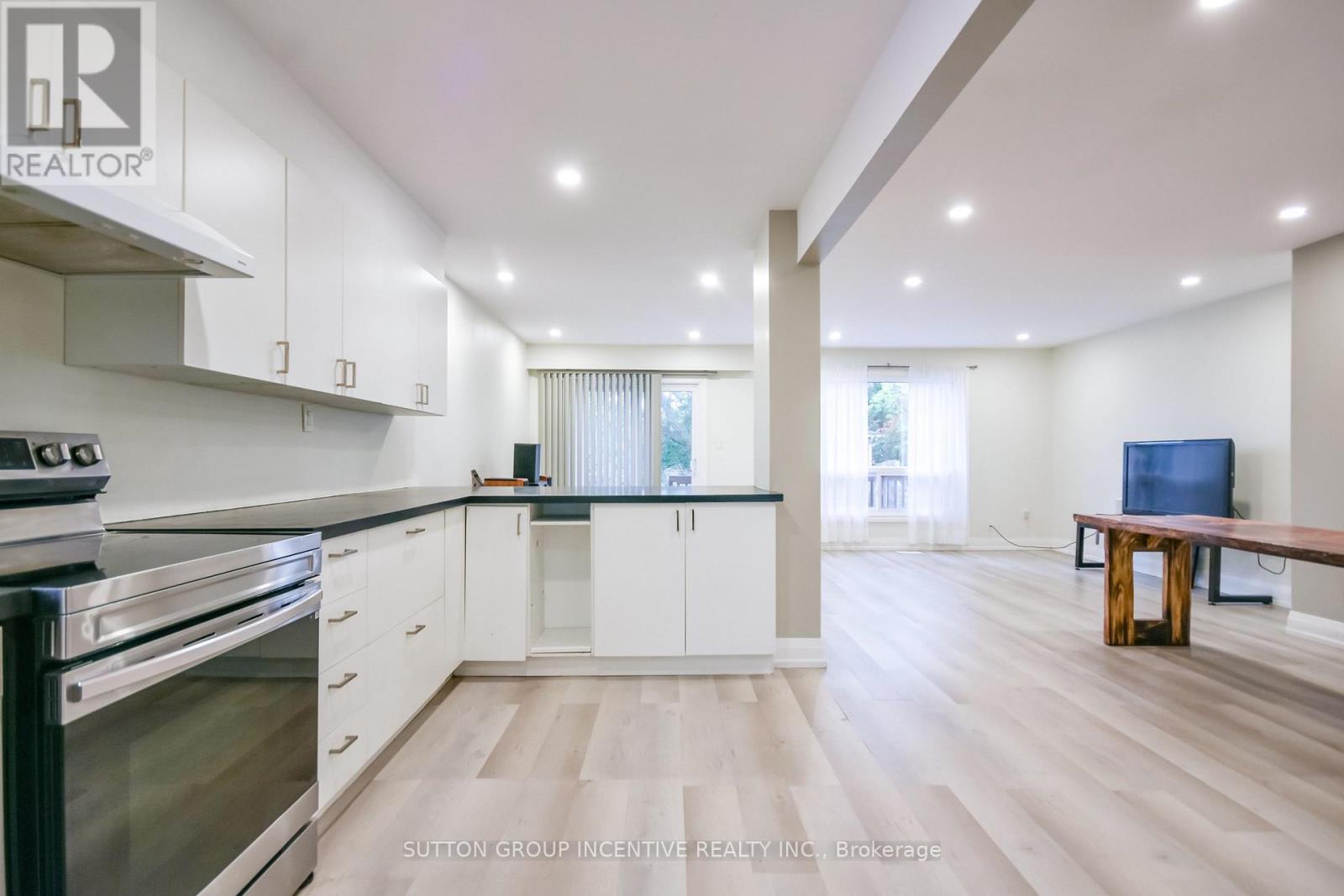33b Cundles Road E Property Photo 7