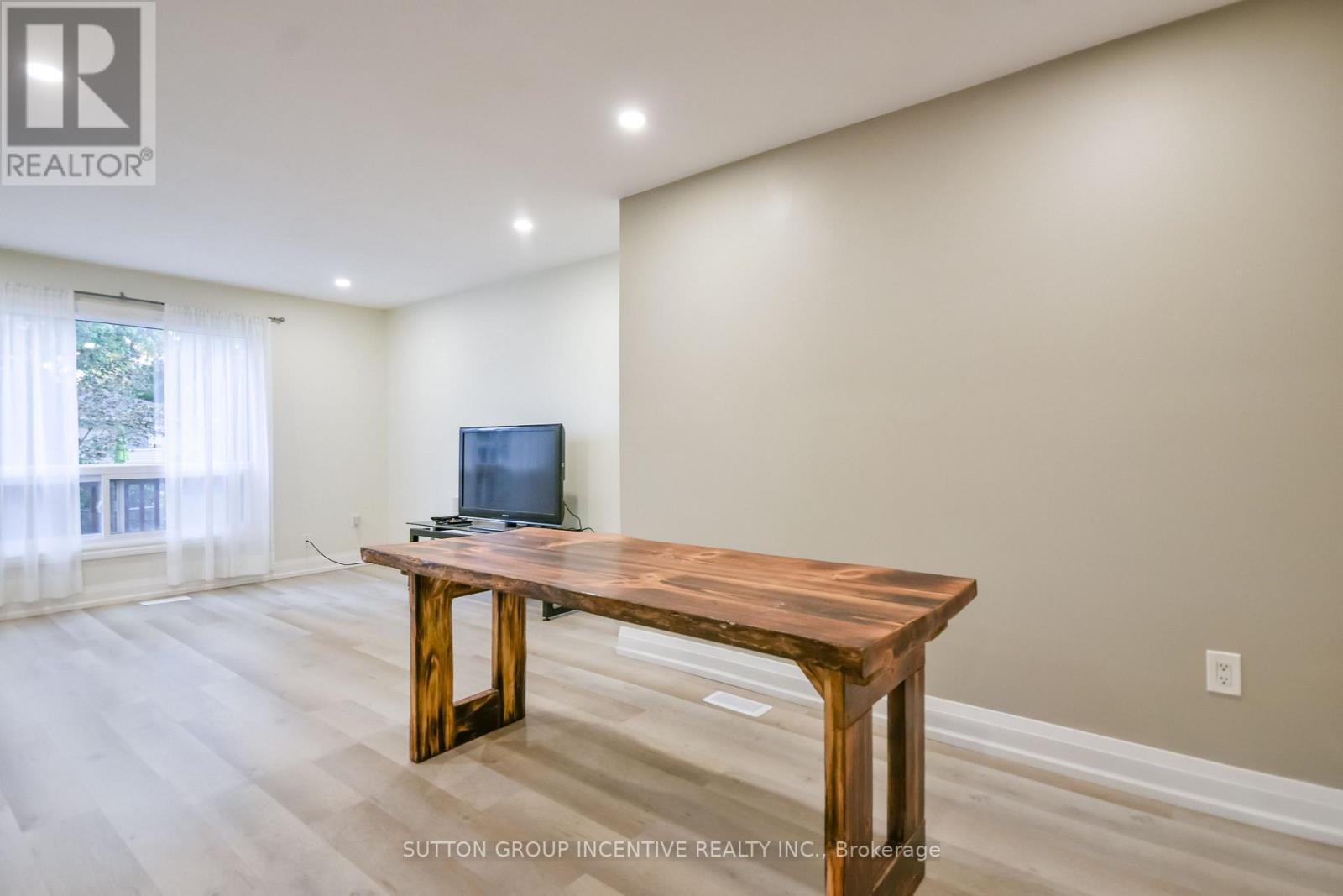 33b Cundles Road E Property Photo 8