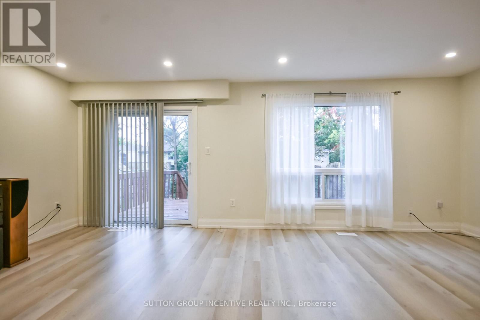 33b Cundles Road E Property Photo 12