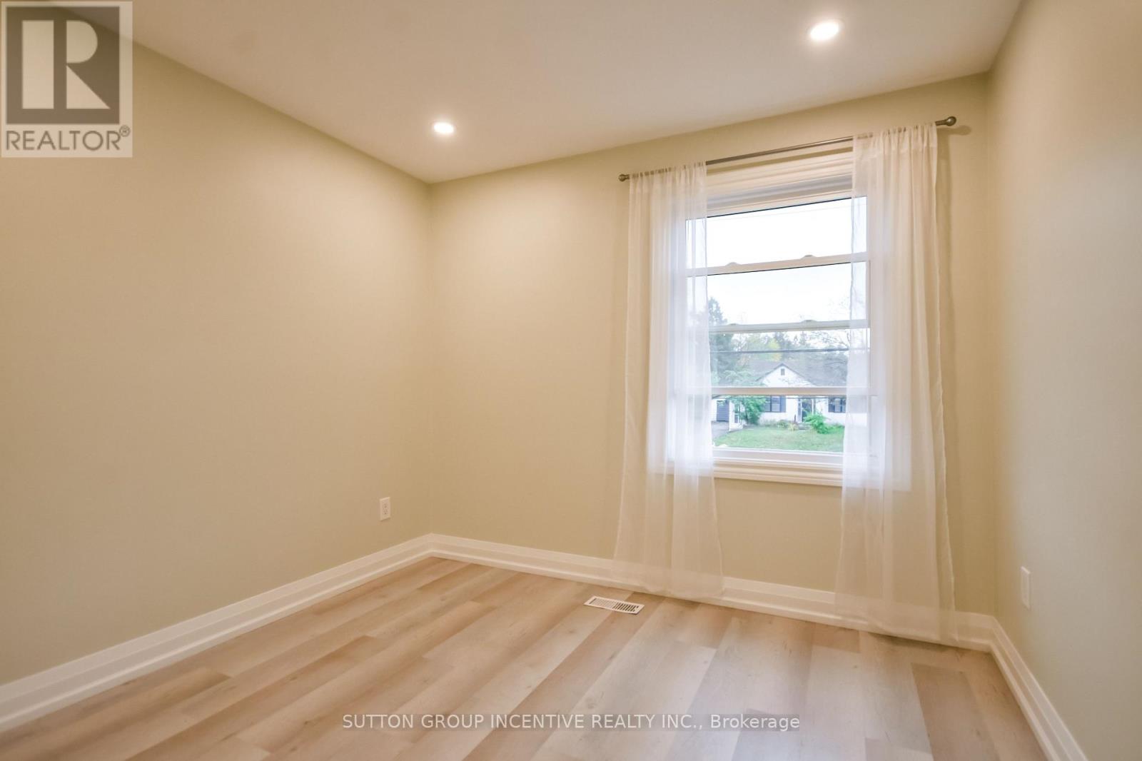 33b Cundles Road E Property Photo 19