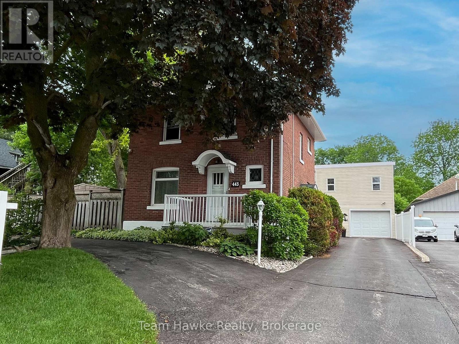 443 Elizabeth Street Property Photo 1