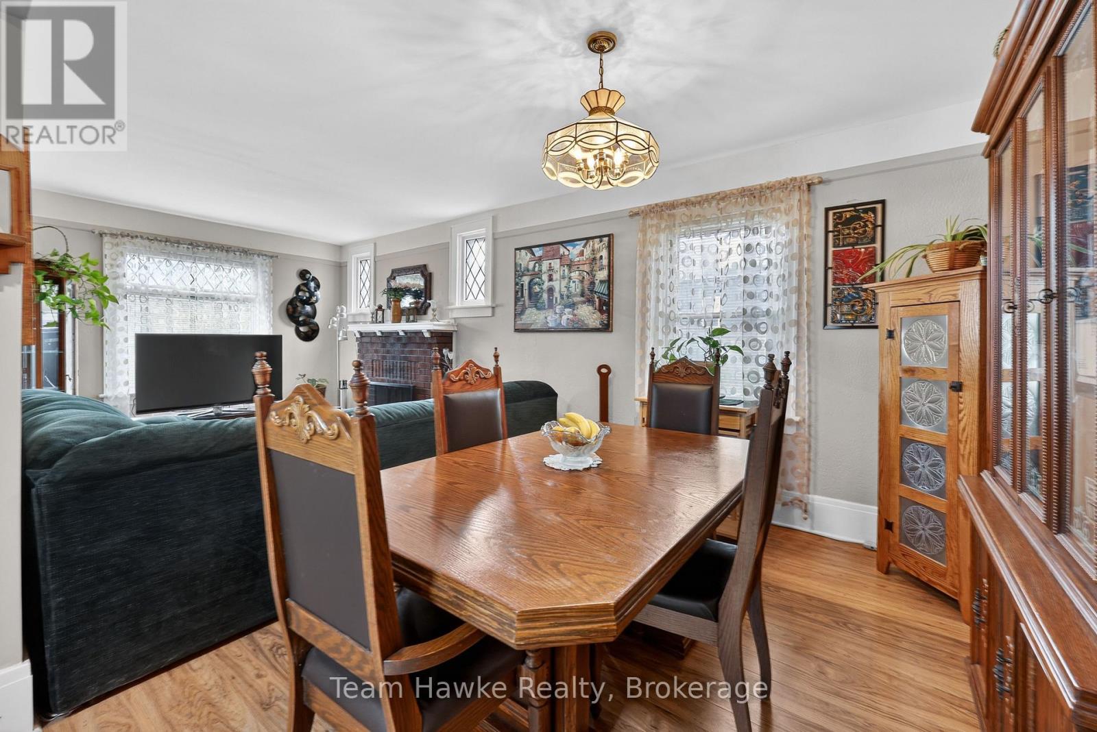 443 Elizabeth Street Property Photo 6