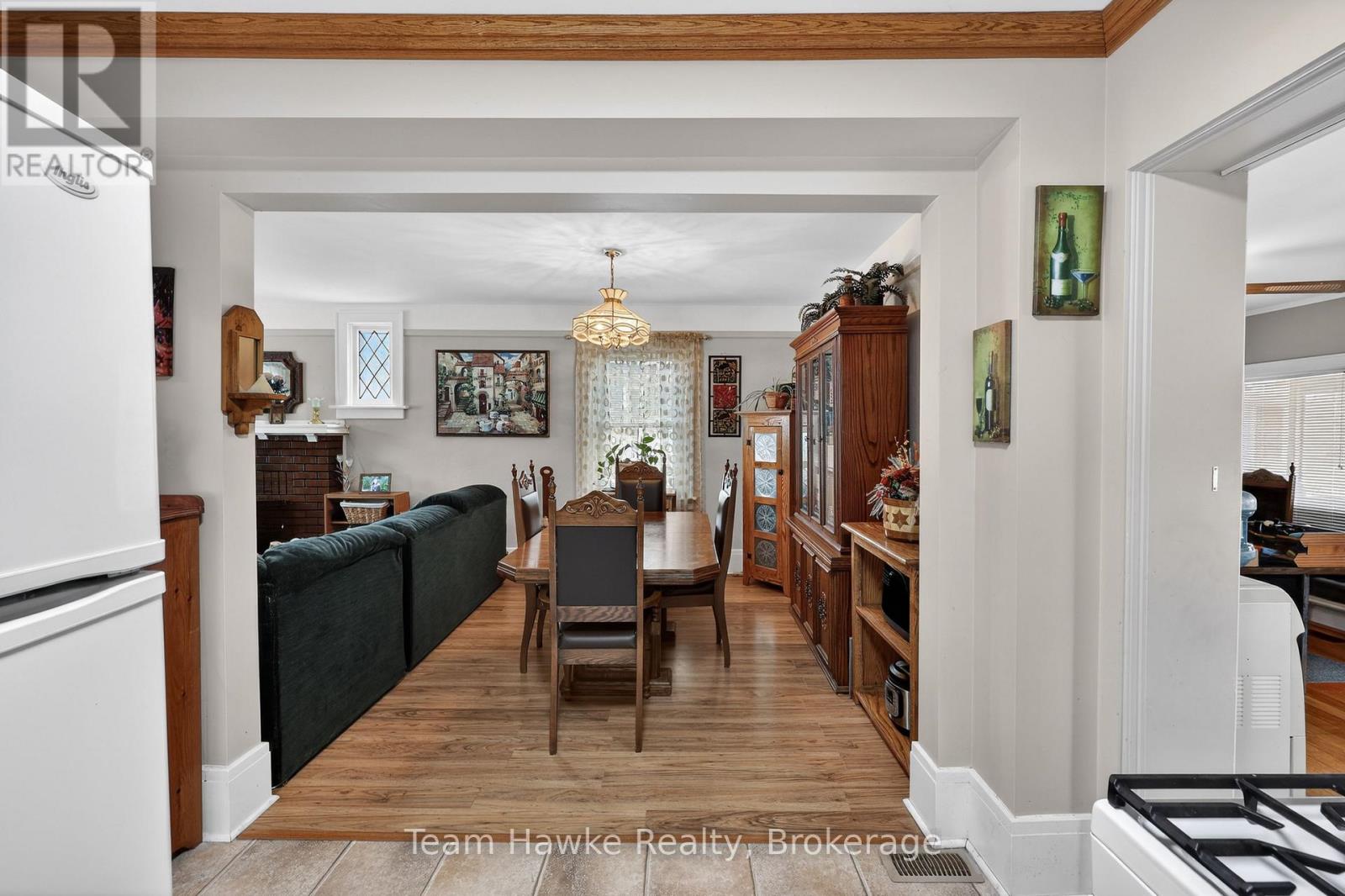 443 Elizabeth Street Property Photo 9