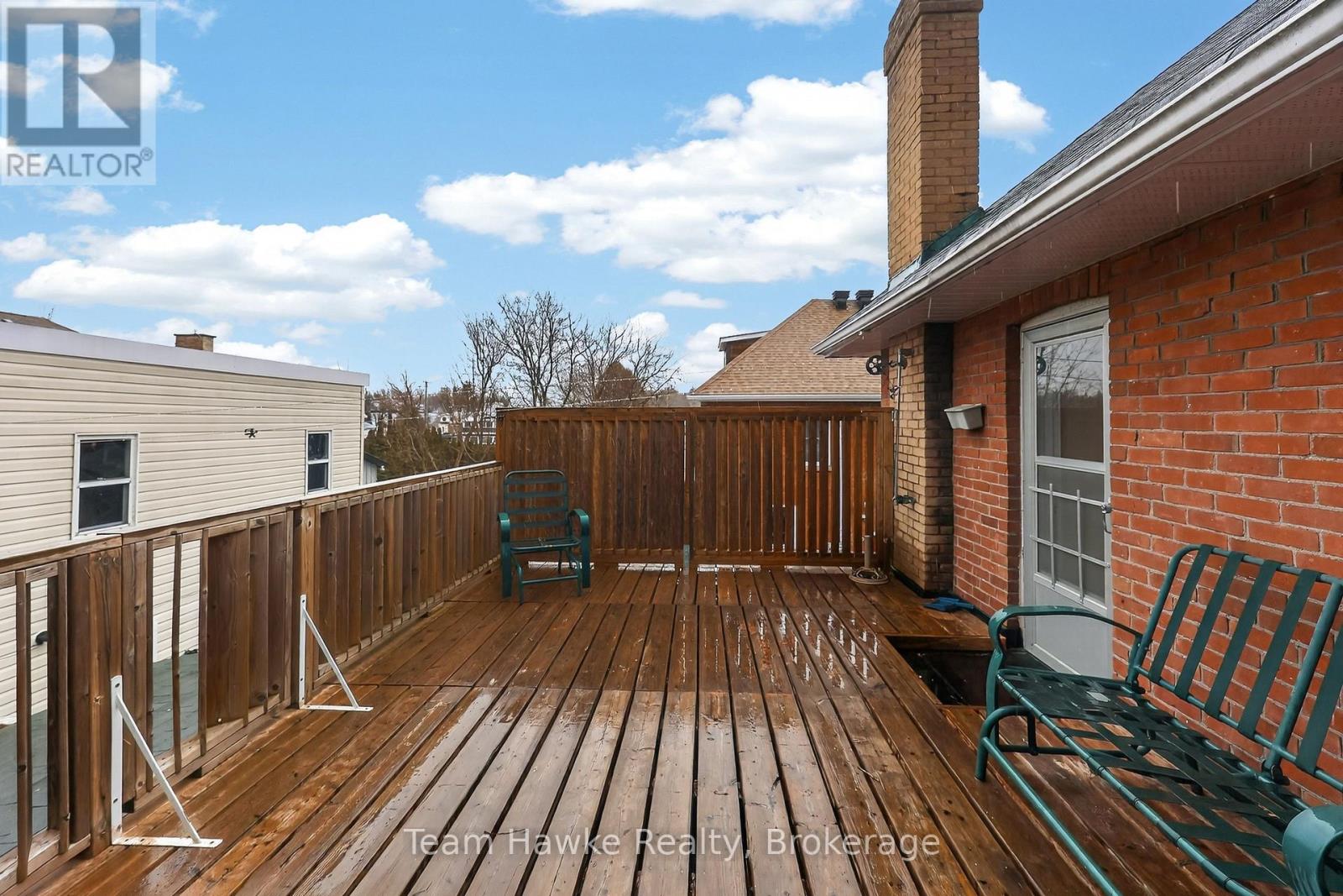 443 Elizabeth Street Property Photo 18