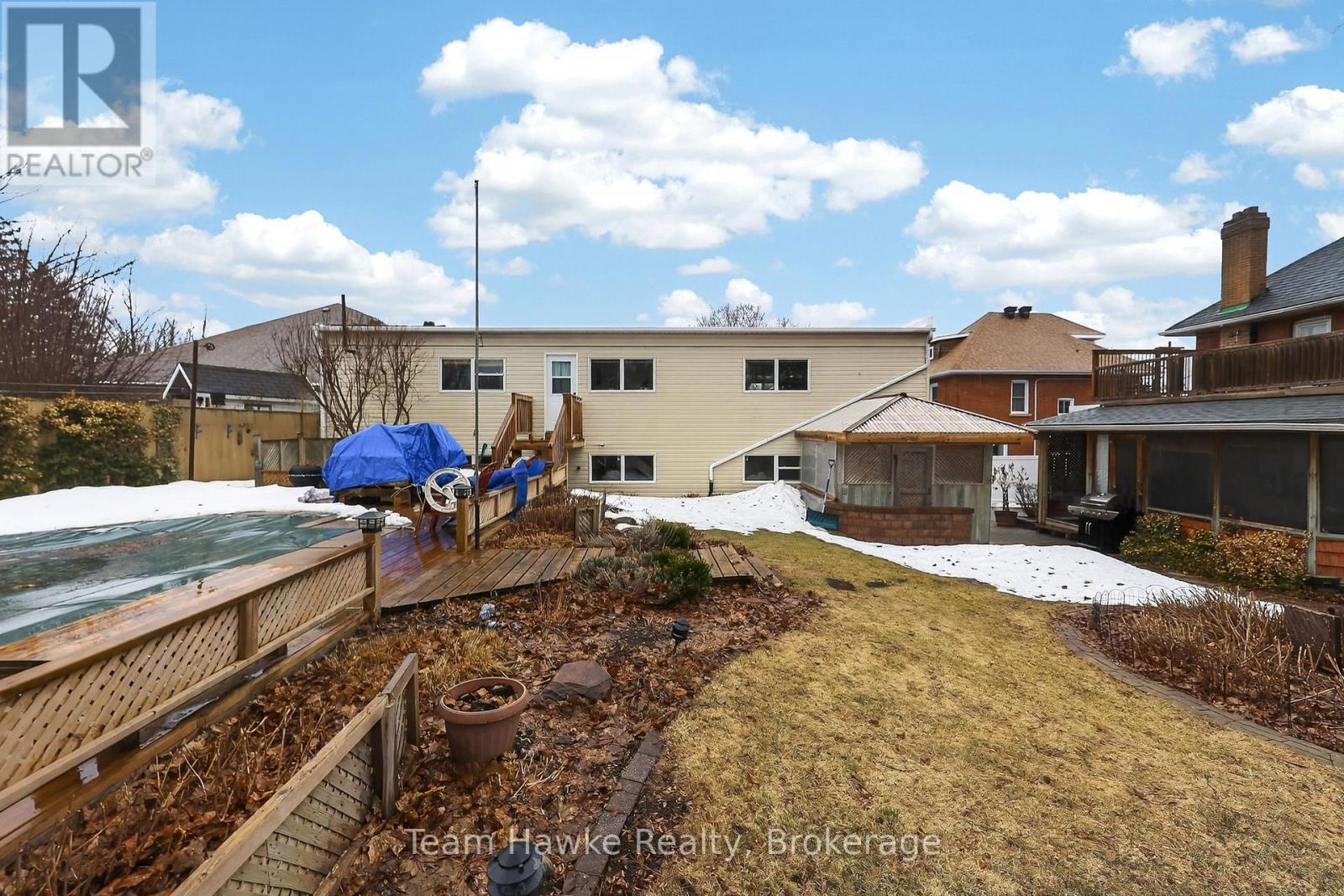 443 Elizabeth Street Property Photo 28