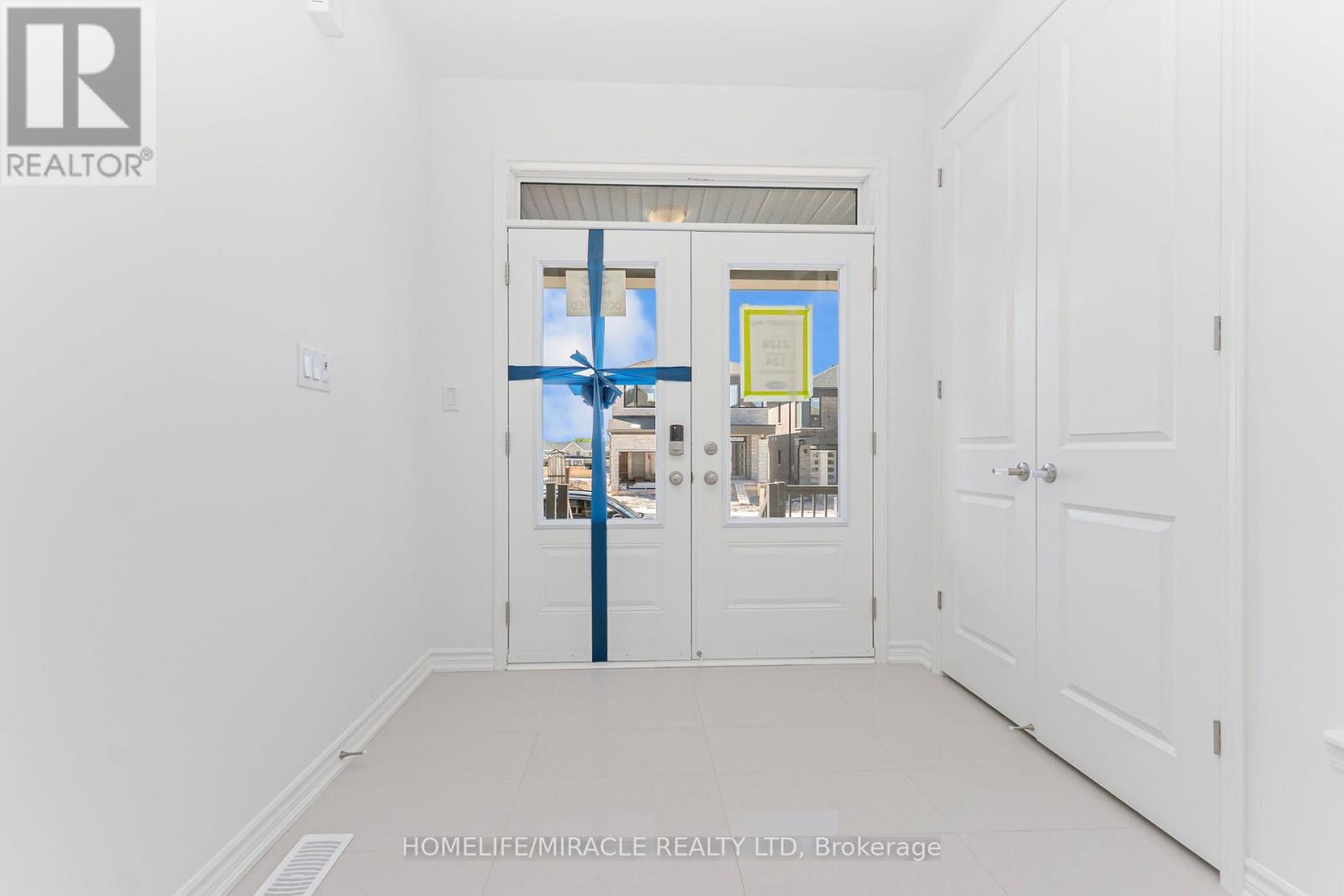 54 Gretzky Avenue Property Photo 2