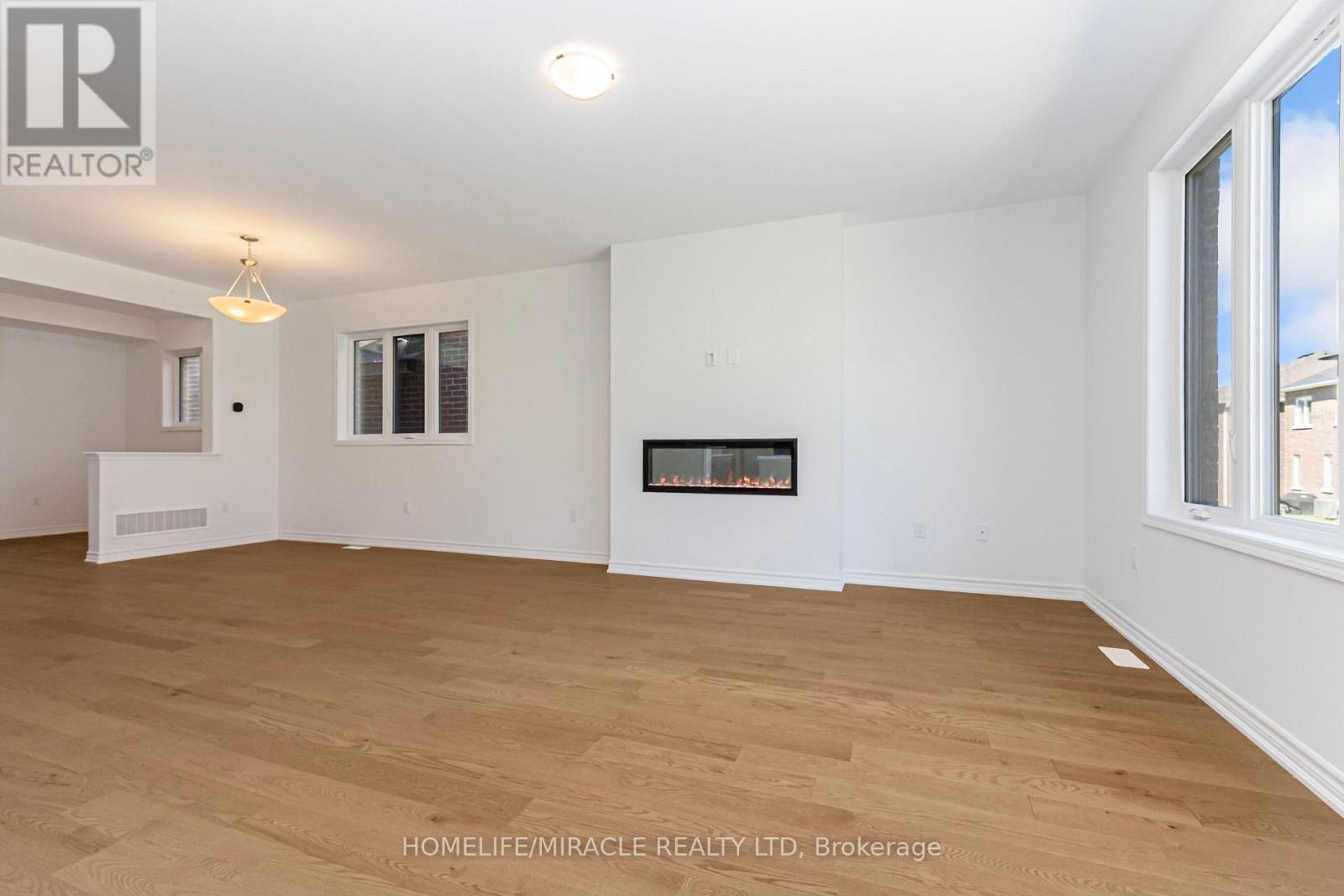 54 Gretzky Avenue Property Photo 9