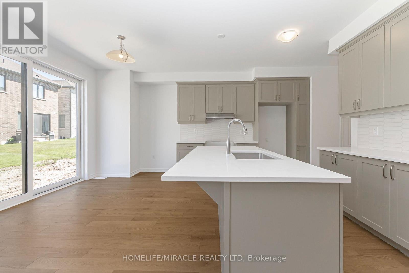 54 Gretzky Avenue Property Photo 14