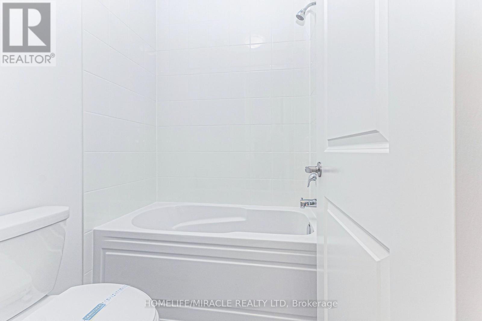 54 Gretzky Avenue Property Photo 33