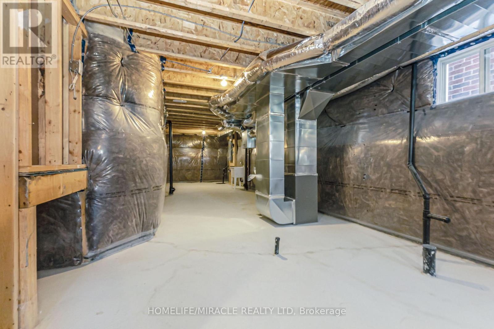 54 Gretzky Avenue Property Photo 36