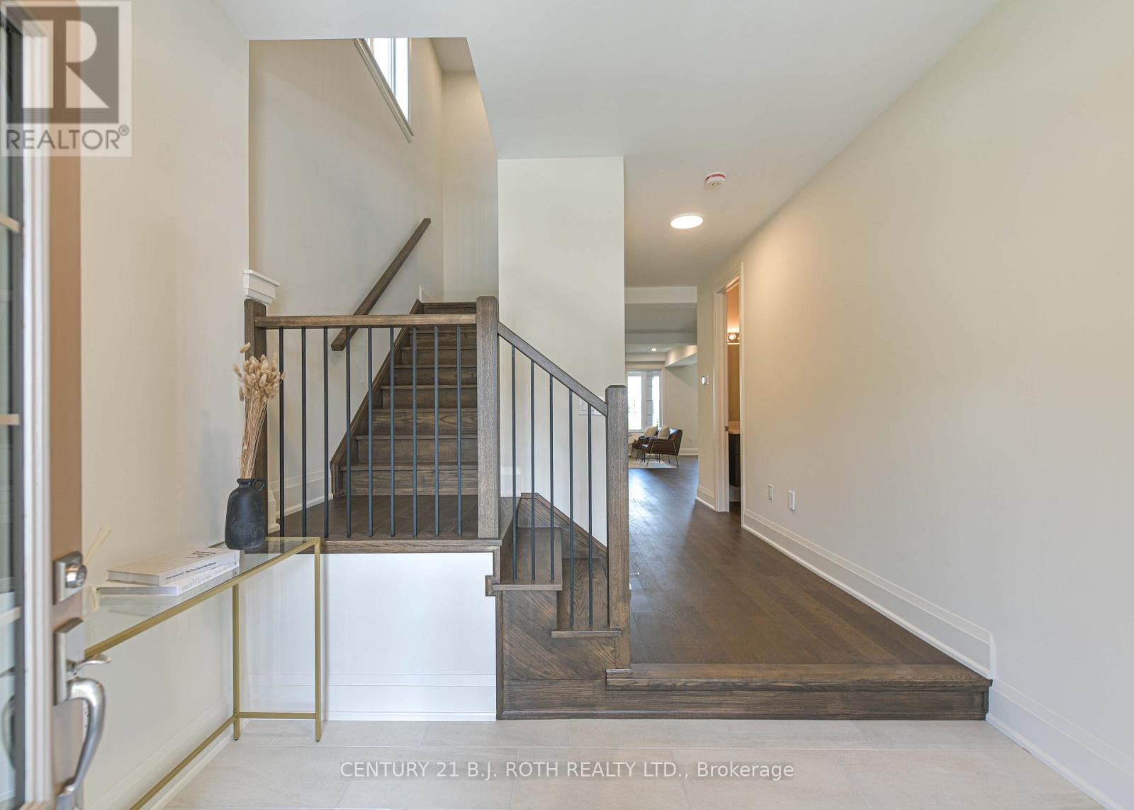 3195 Orion Boulevard Property Photo 5