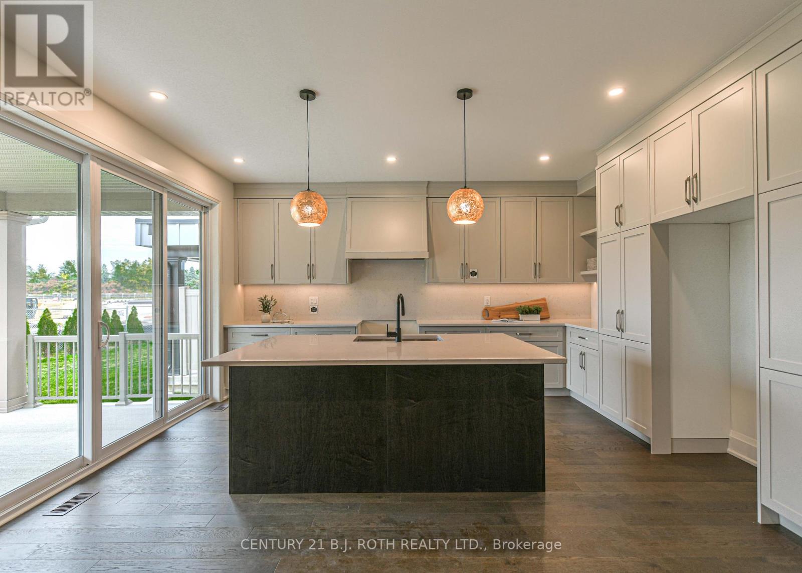 3195 Orion Boulevard Property Photo 9