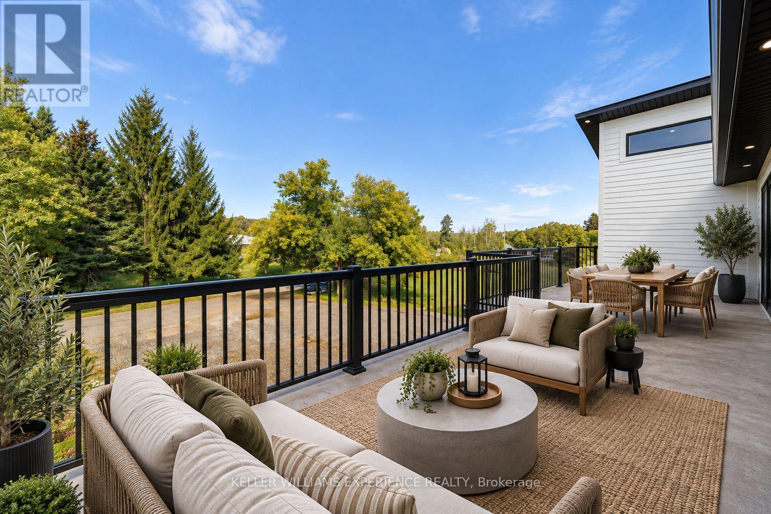 1055 Henry Street Property Photo 6