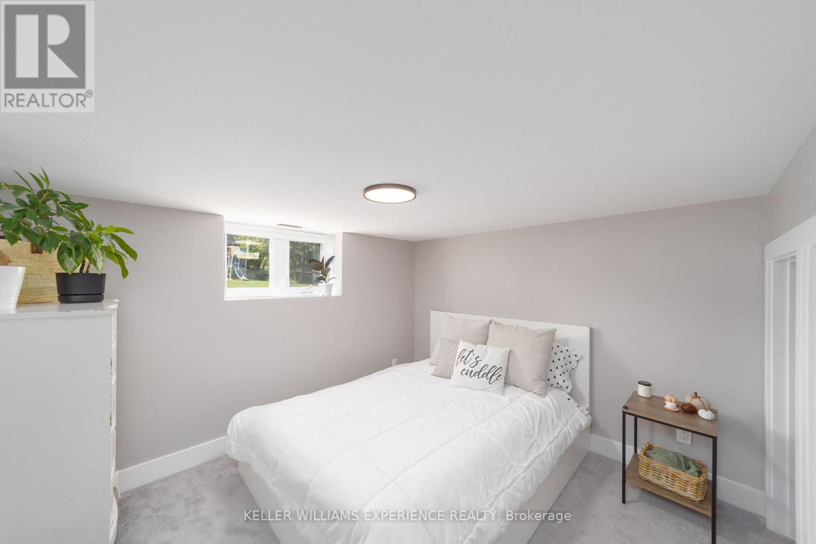 1055 Henry Street Property Photo 20