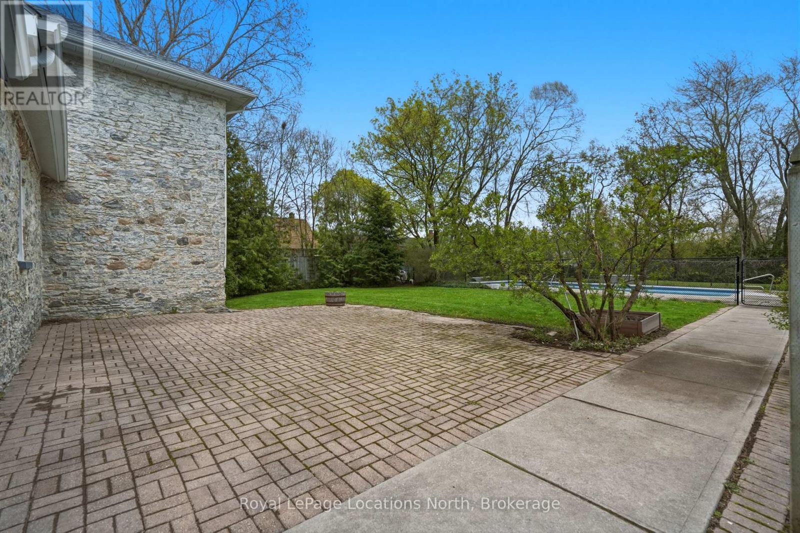 562 Cameron Street Property Photo 31