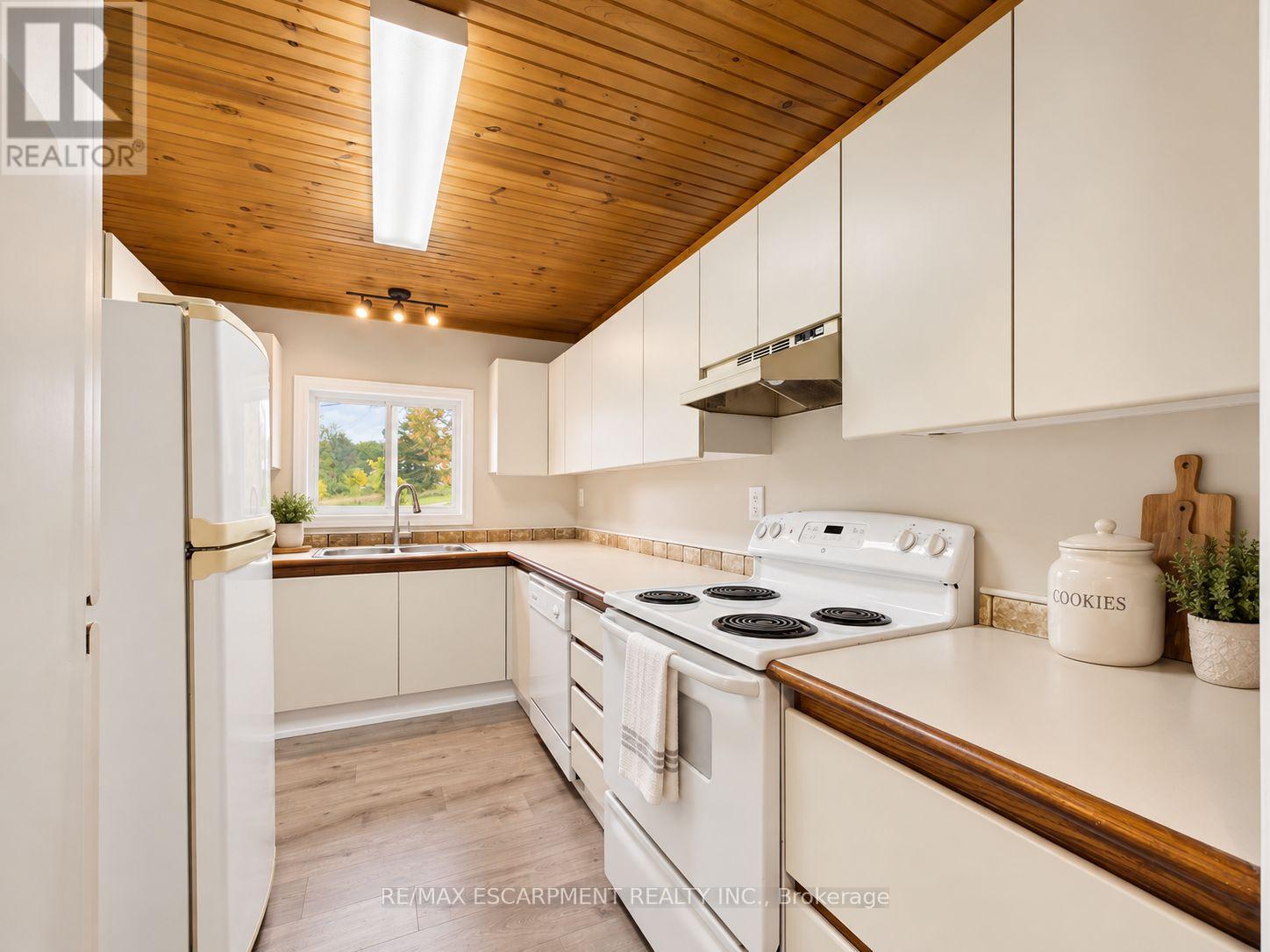 8272 Rama Road Property Photo 14