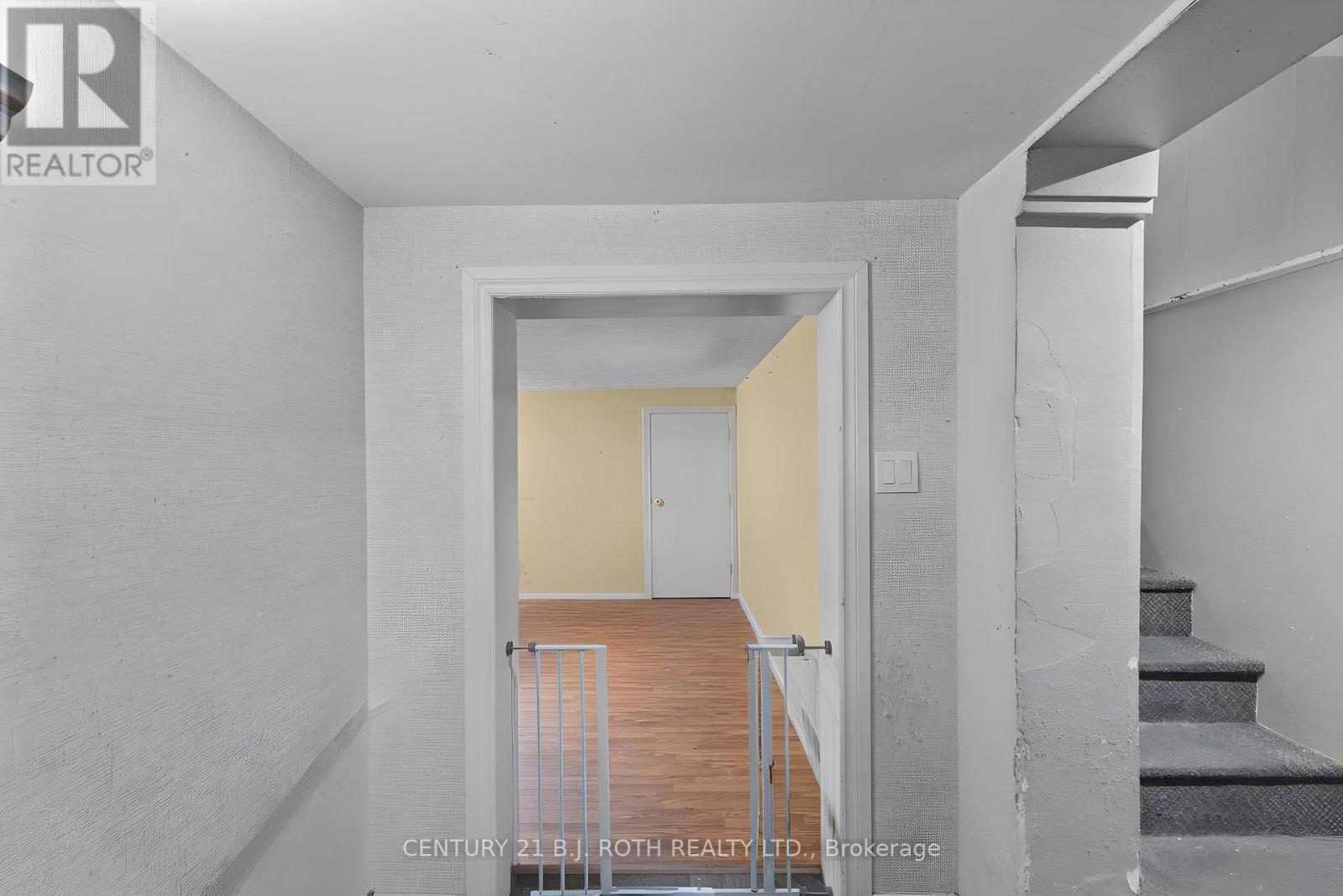 323 Crawford Street Property Photo 12