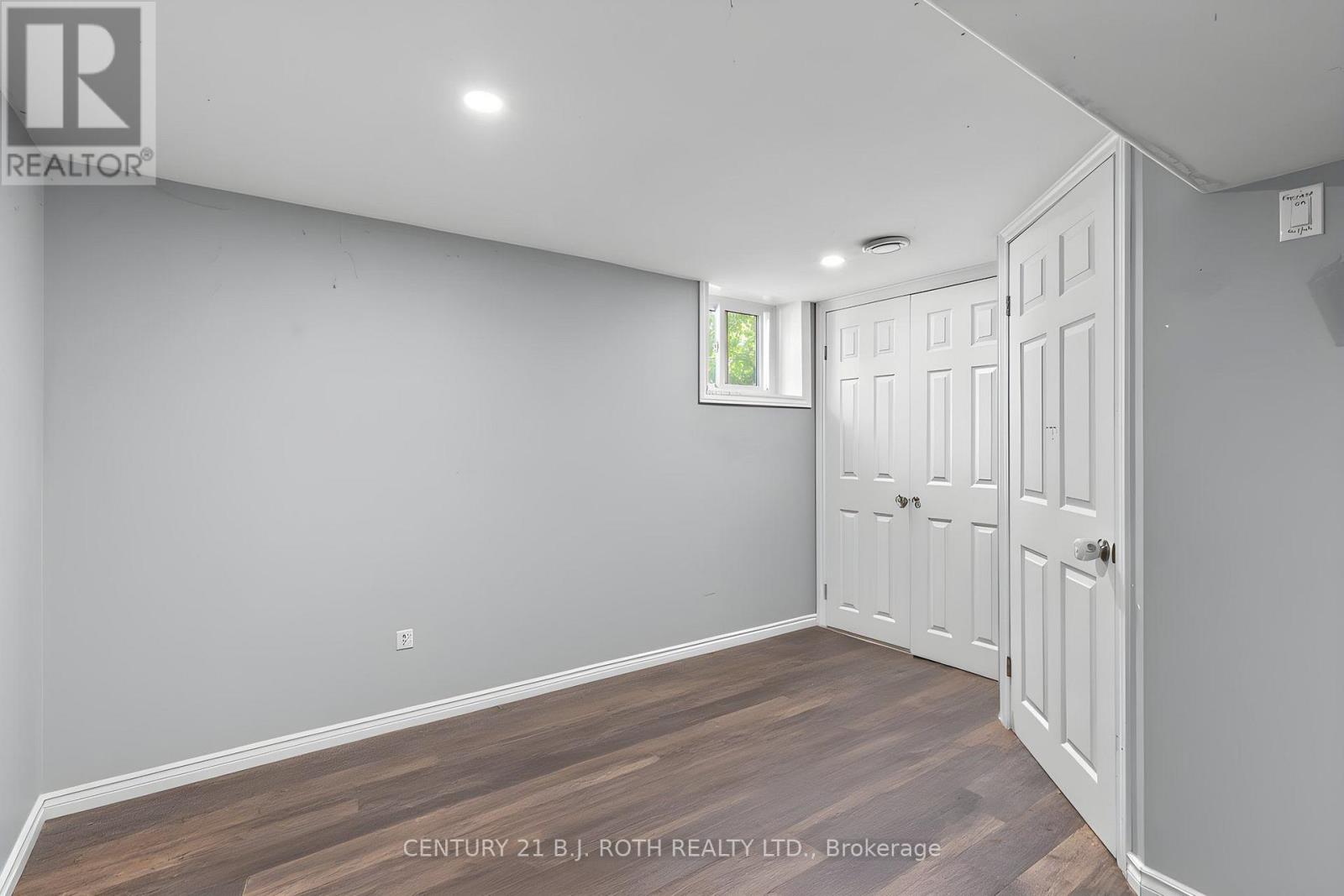 323 Crawford Street Property Photo 15