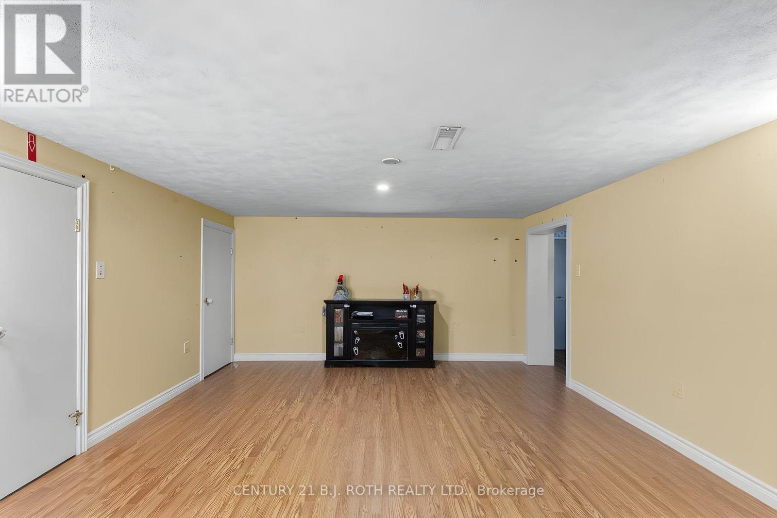 323 Crawford Street Property Photo 18