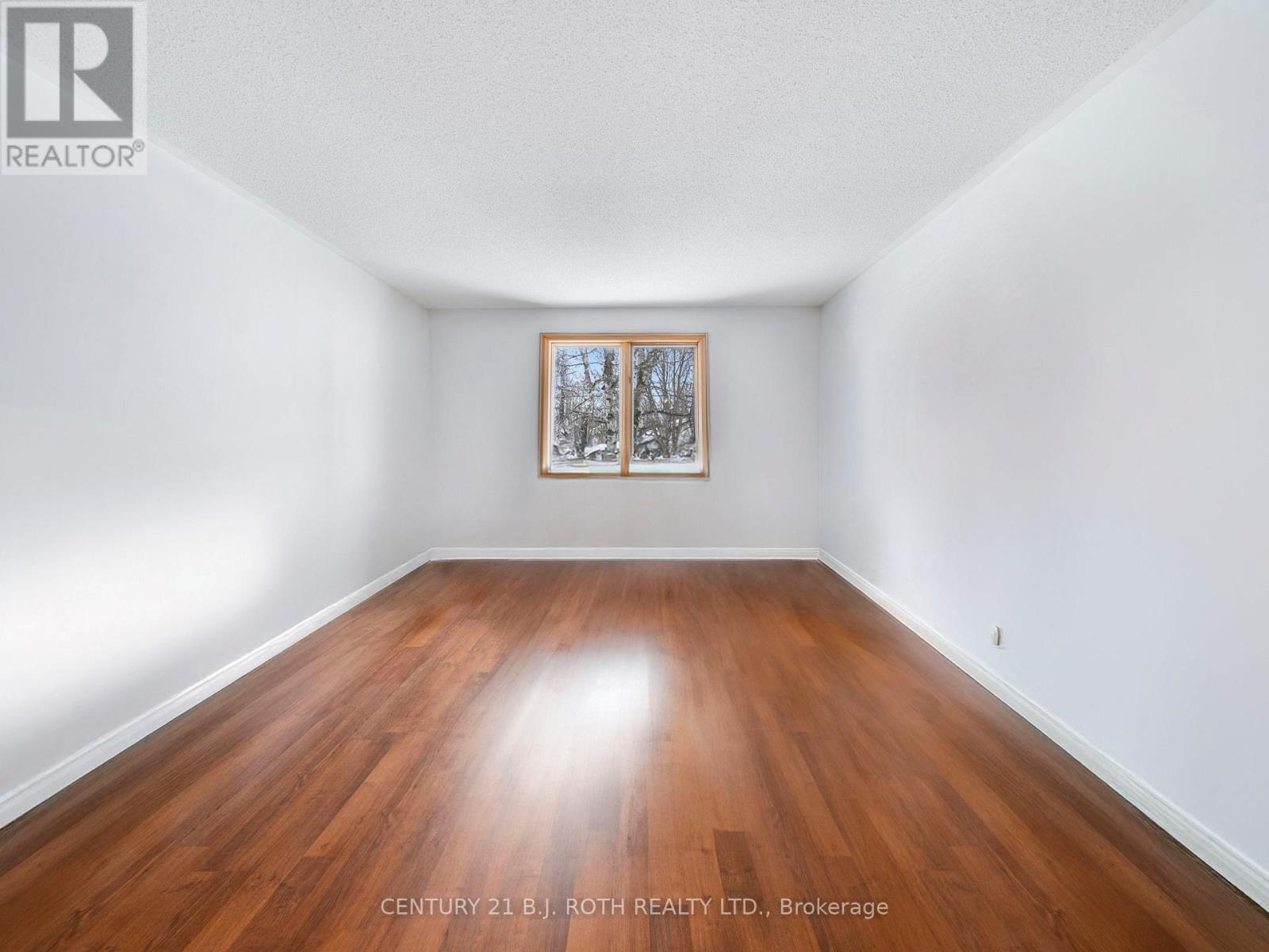 292 Millard Street Property Photo 4