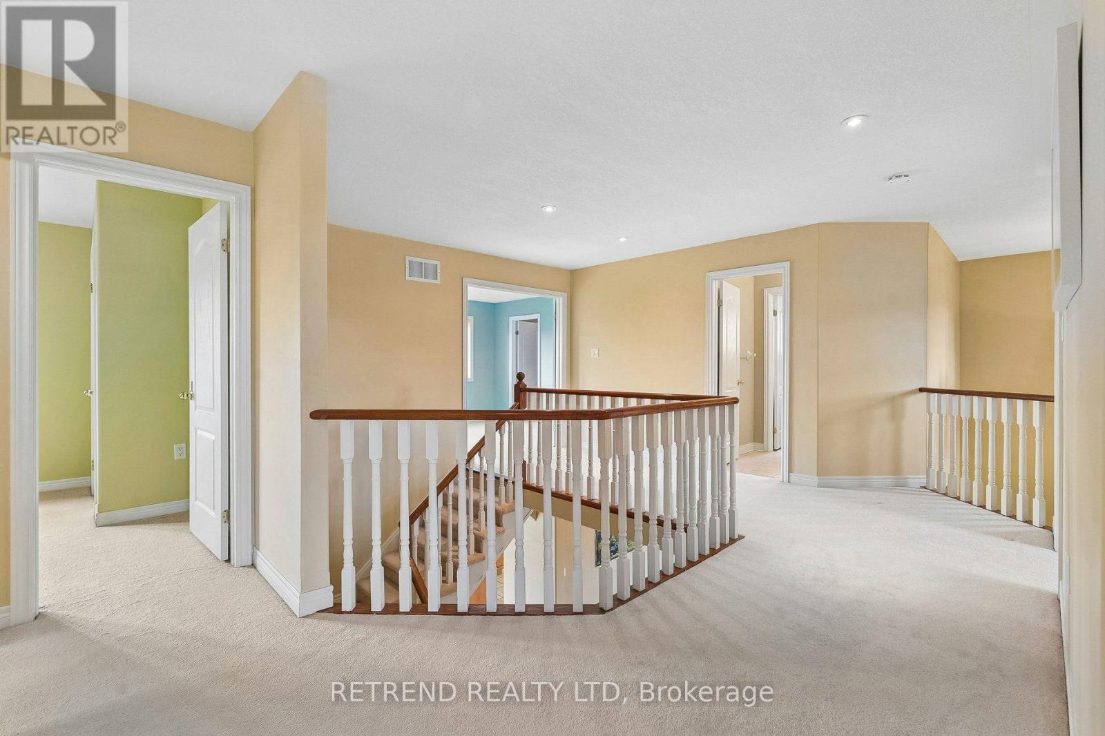 36 Sandringham Drive Property Photo 20