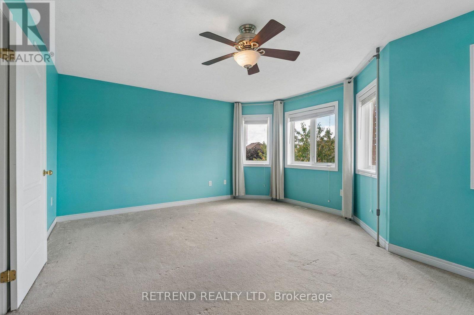 36 Sandringham Drive Property Photo 21