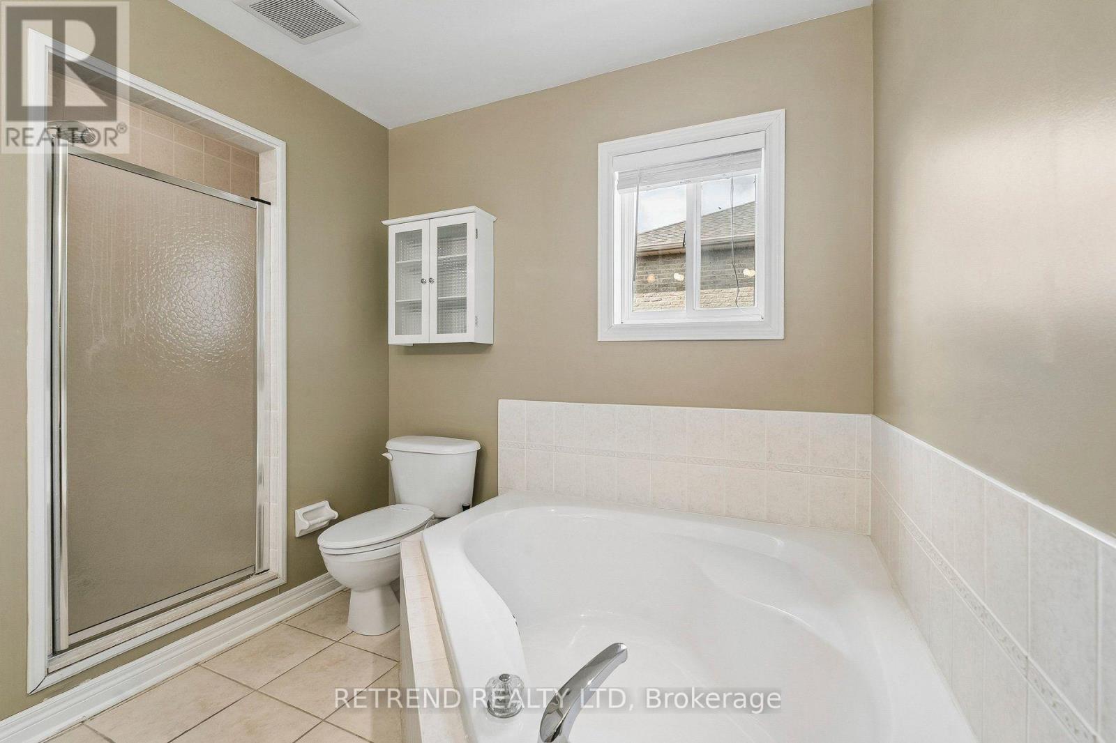 36 Sandringham Drive Property Photo 24