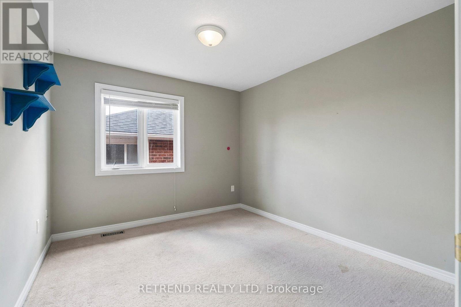 36 Sandringham Drive Property Photo 30