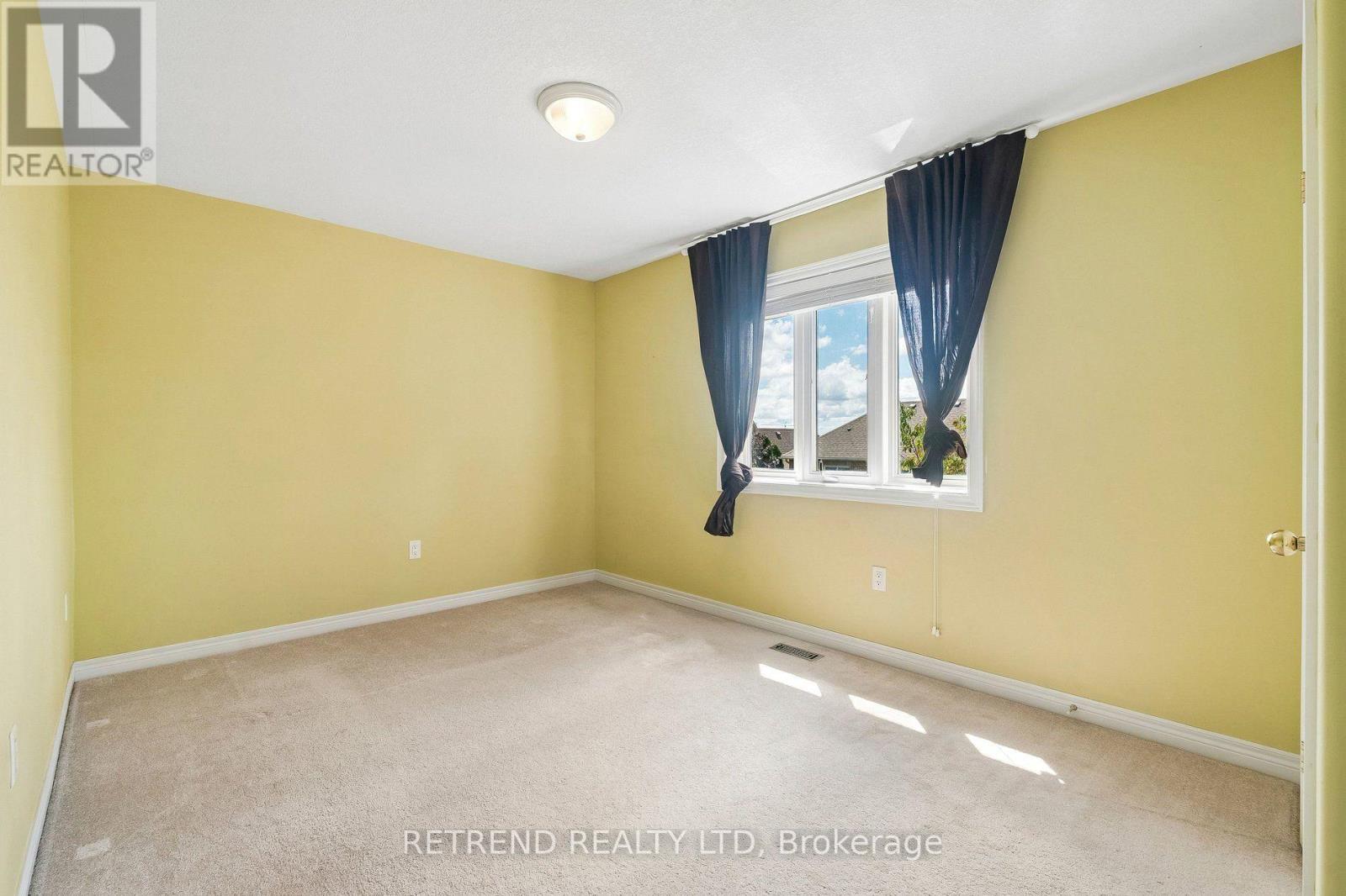 36 Sandringham Drive Property Photo 32