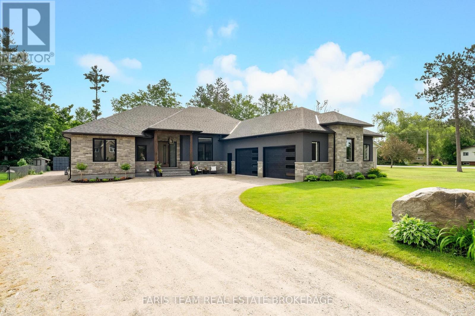 7 Reynolds Road Property Photo 2