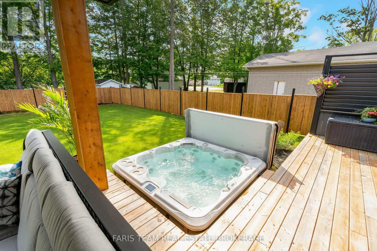 7 Reynolds Road Property Photo 42