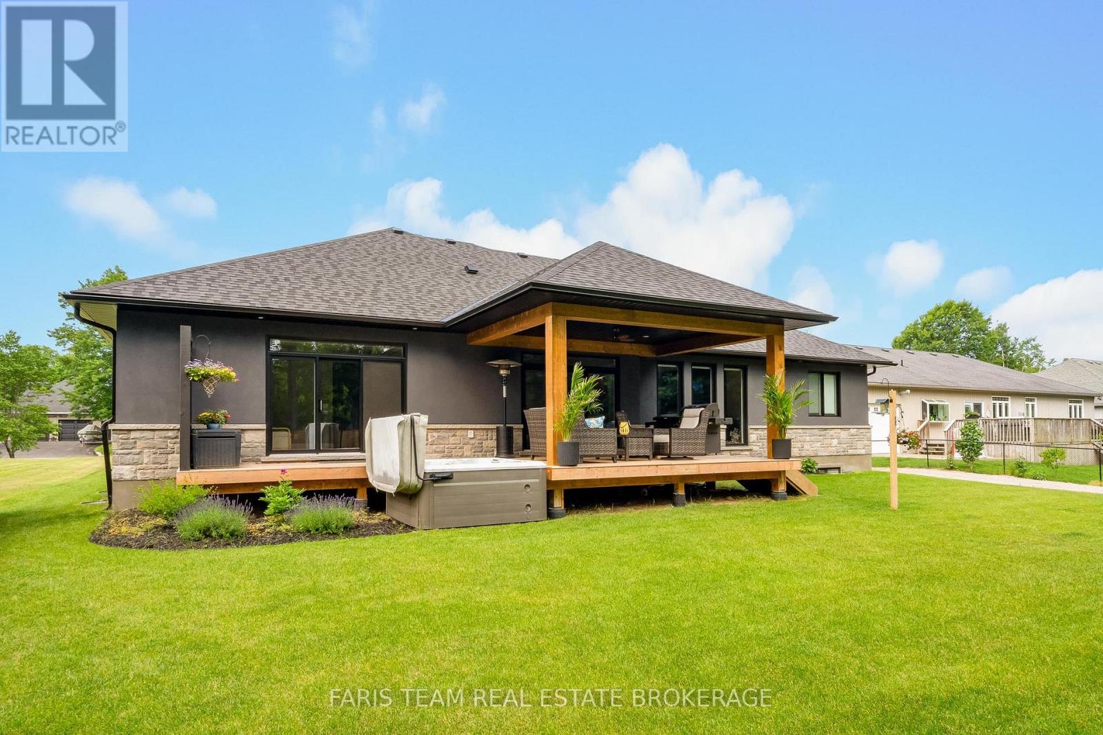 7 Reynolds Road Property Photo 44