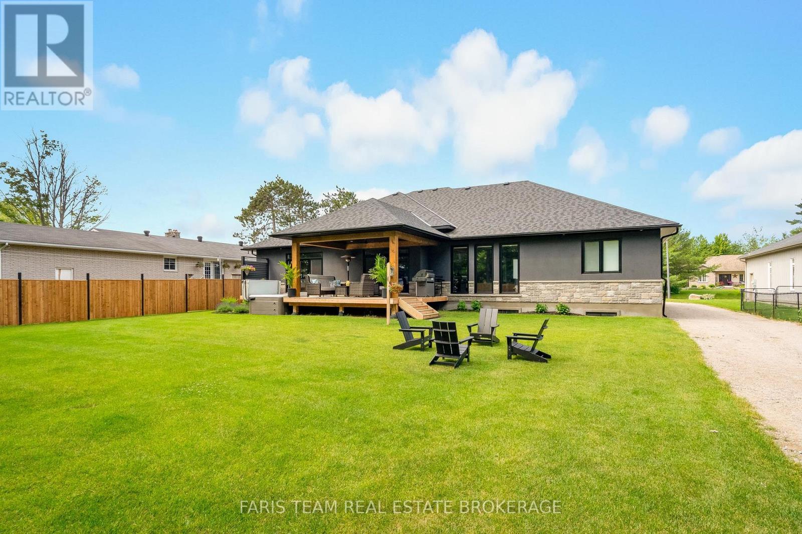 7 Reynolds Road Property Photo 46