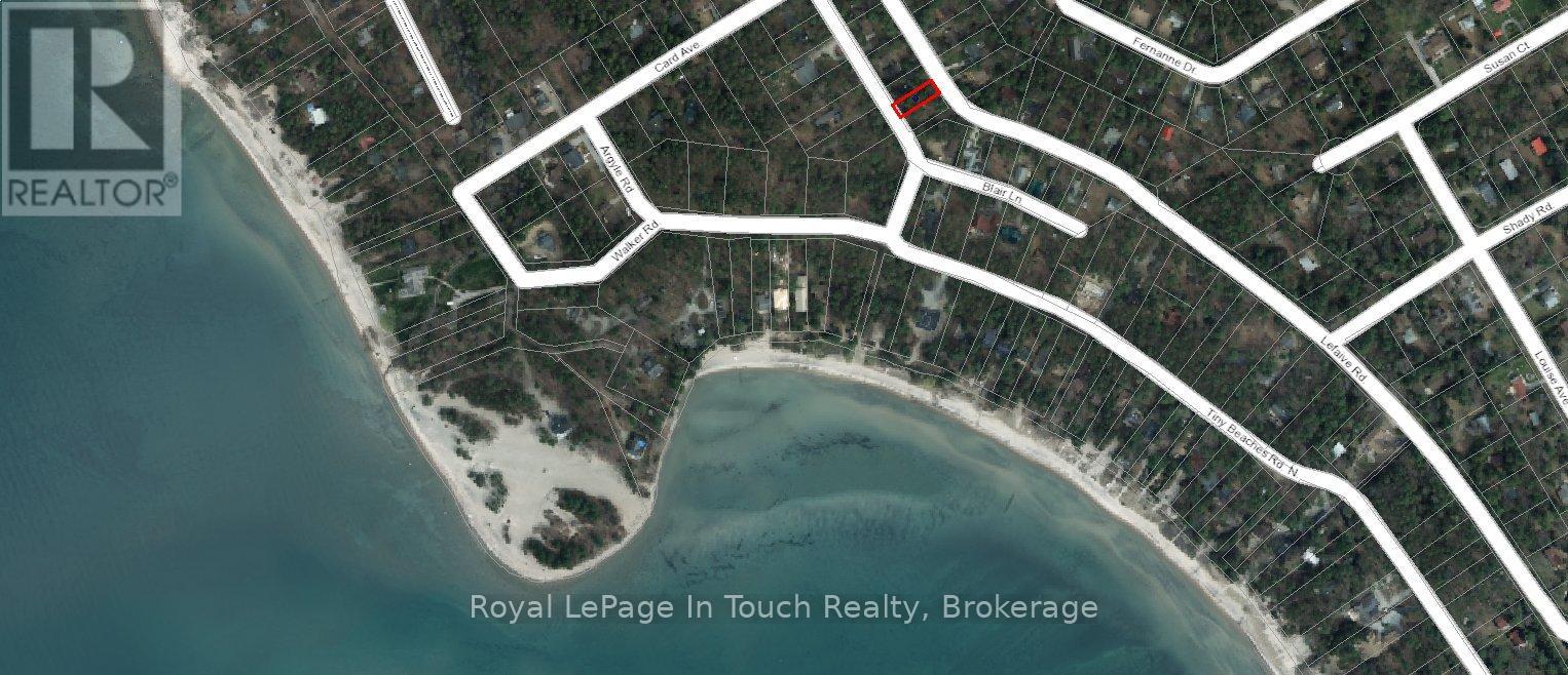327 Tiny Beaches Road N Property Photo 2
