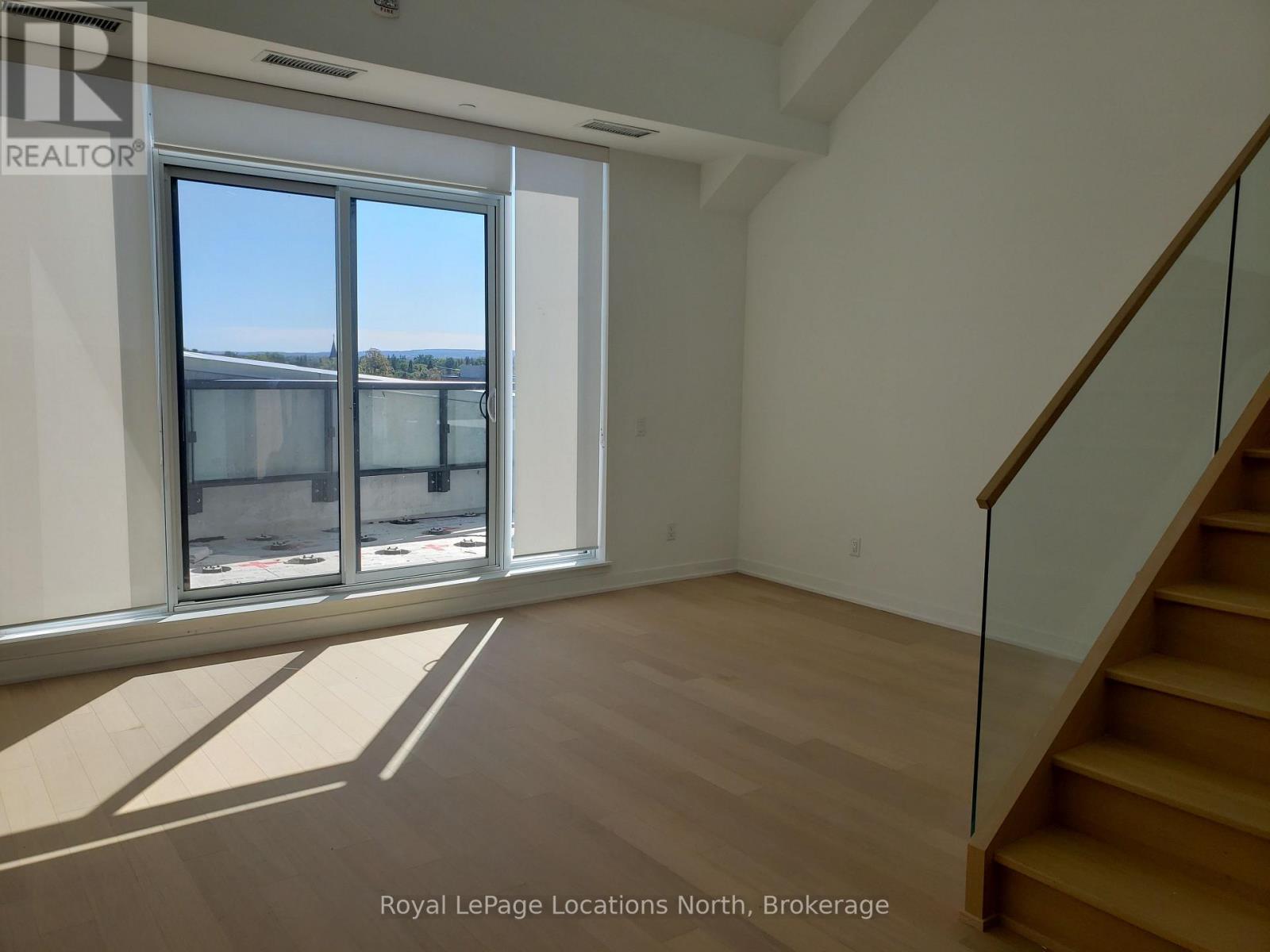 609 - 31 Huron Street Property Photo 21