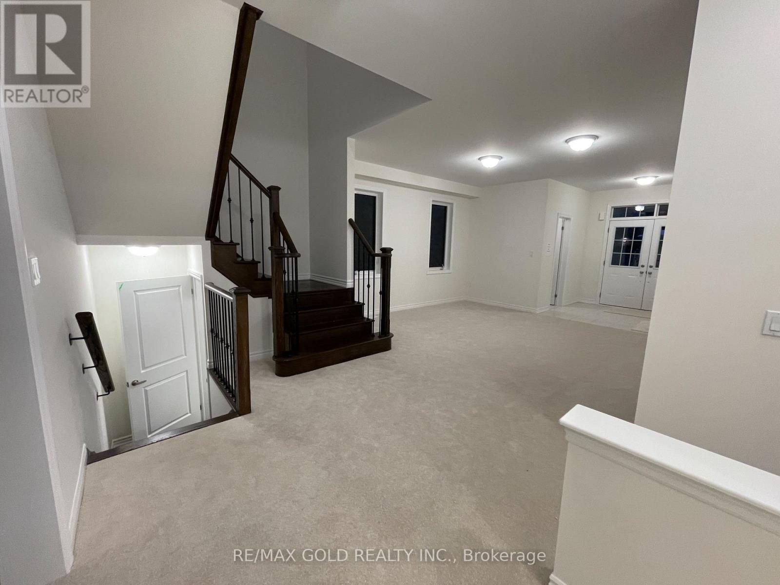 21 Sanford Circle Property Photo 4