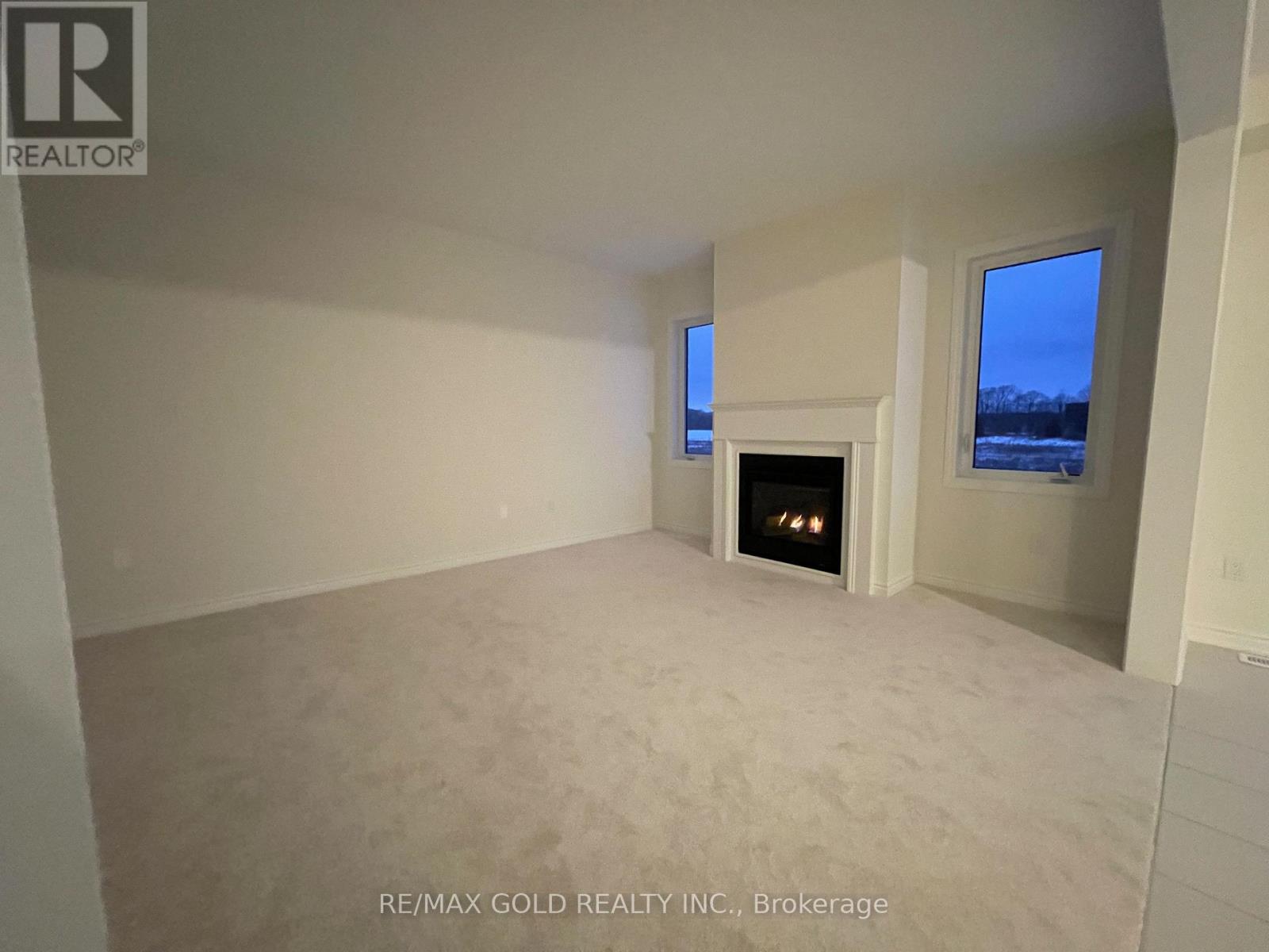 21 Sanford Circle Property Photo 5