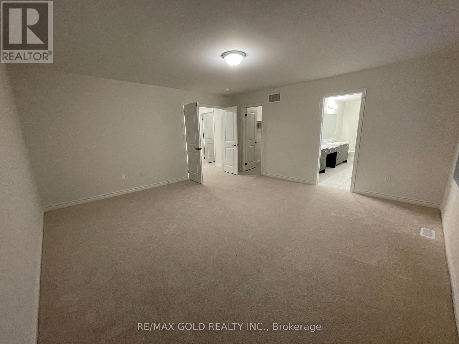 21 Sanford Circle Property Photo 9