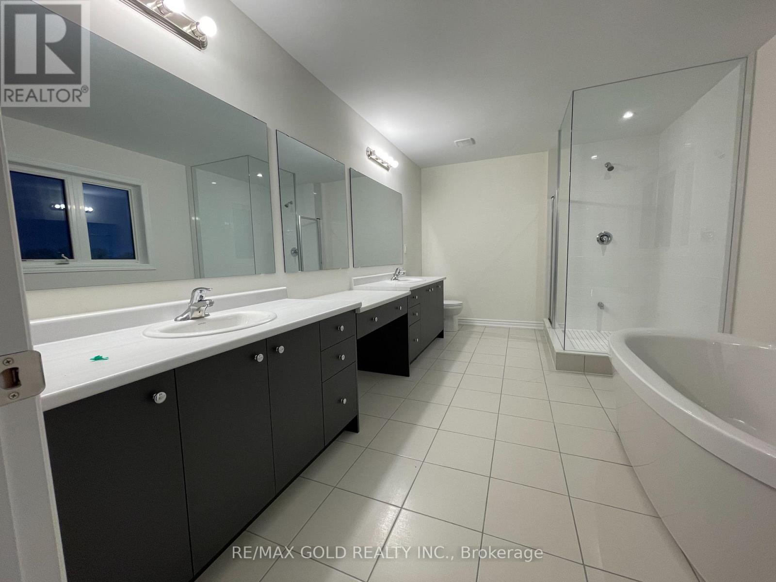 21 Sanford Circle Property Photo 10