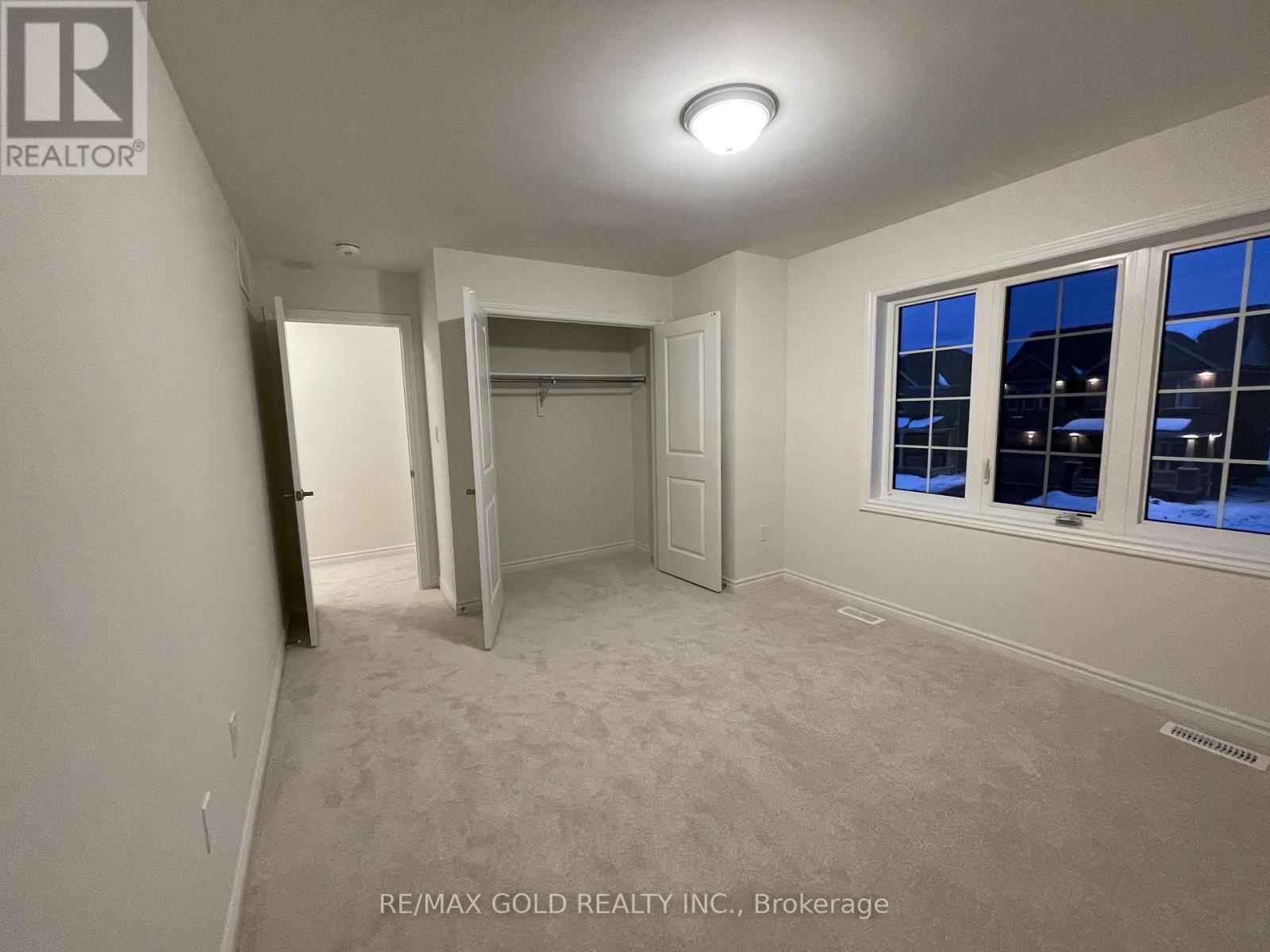 21 Sanford Circle Property Photo 15