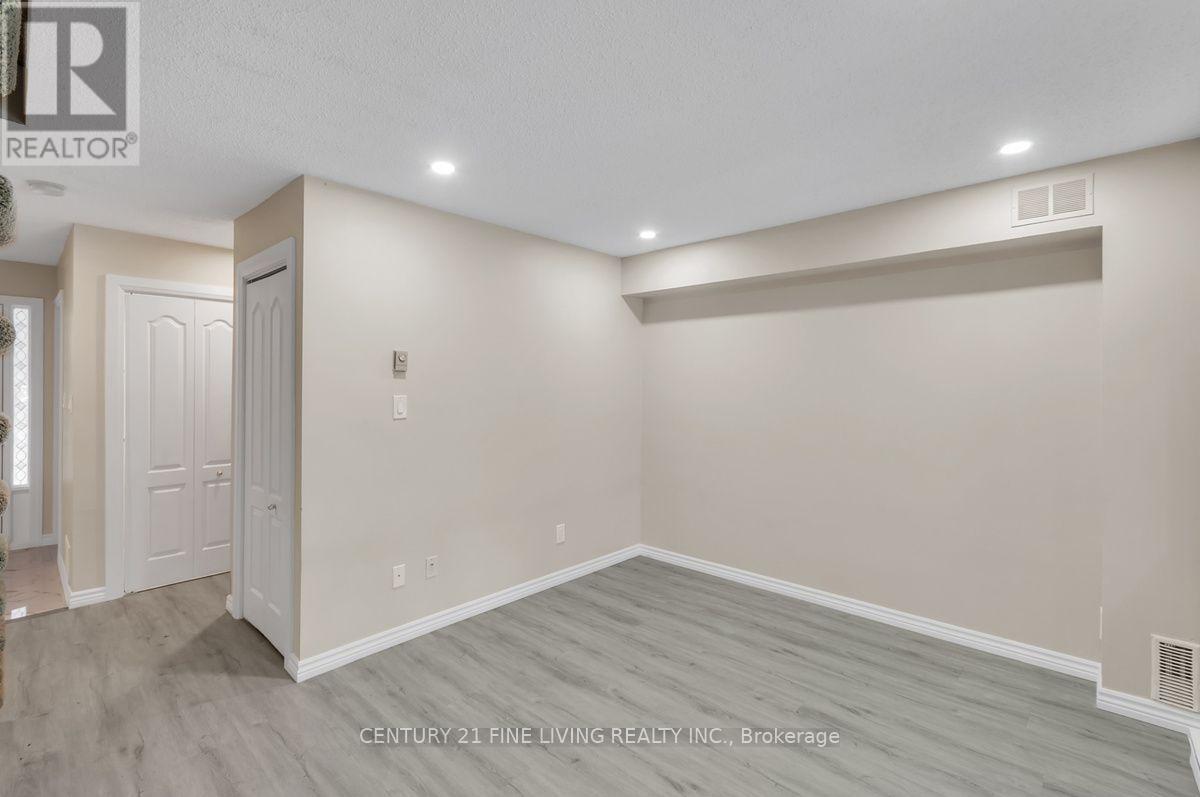 2 - 30 Laguna Parkway Property Photo 11