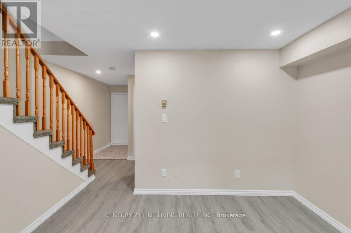 2 - 30 Laguna Parkway Property Photo 12